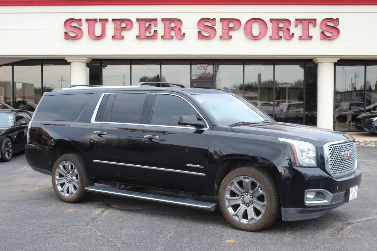 2016 GMC Yukon XL Denali's photo