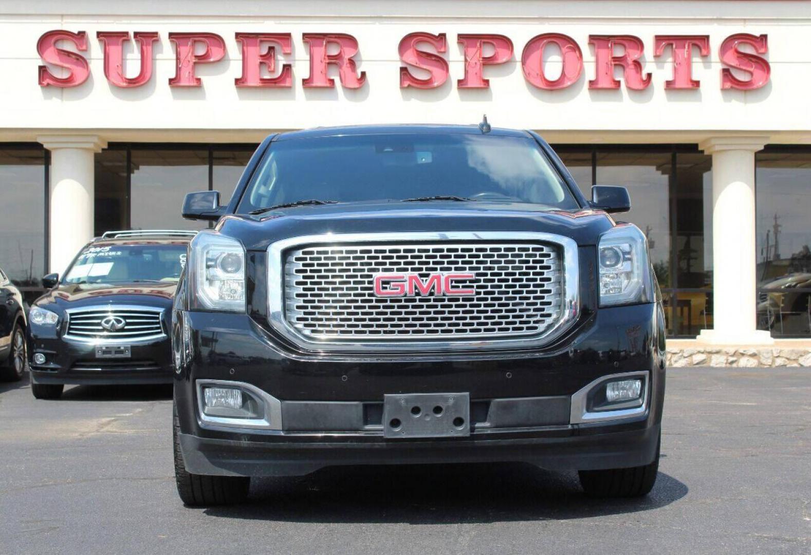 2016 Black GMC Yukon XL Denali 4WD (1GKS2HKJXGR) with an 6.2L V8 OHV 16V engine, 6A transmission, located at 4301 NW 39th , Oklahoma City, OK, 73112, (405) 949-5600, 35.512135, -97.598671 - NO DRIVERS LICENSE - NO FULL COVERAGE INSURANCE - NO CREDIT CHECK. COME ON OVER TO SUPERSPORTS AND TAKE A LOOK AND TEST DRIVE. PLEASE GIVE US A CALL AT (405) 949-5600. NO LICENCIA DE MANEJAR - NO SEGURO DE COBERTURA TOTAL - NO VERIFICACION DE CREDITO. POR FAVOR VENGAN A SUPERSPORTS, ECH - Photo#2