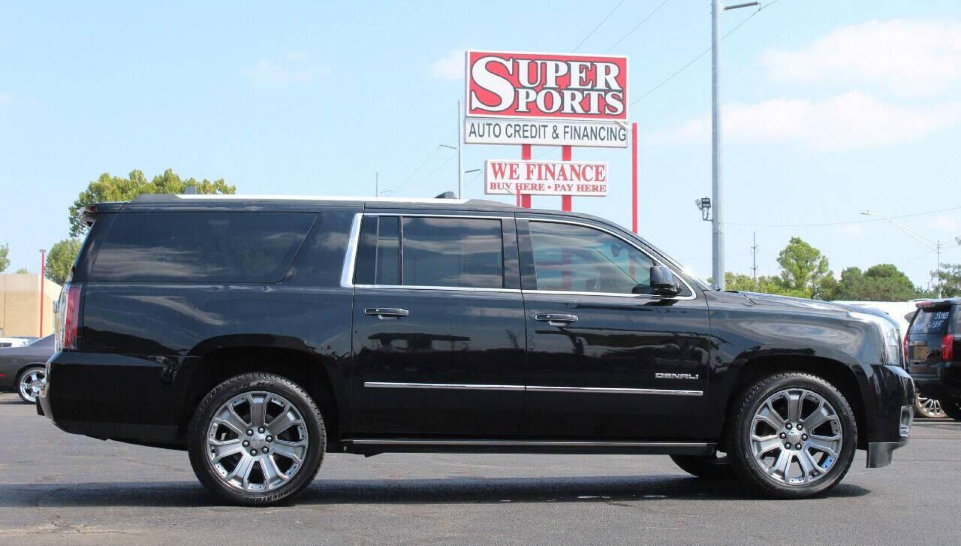 2016 Black GMC Yukon XL Denali 4WD (1GKS2HKJXGR) with an 6.2L V8 OHV 16V engine, 6A transmission, located at 4301 NW 39th , Oklahoma City, OK, 73112, (405) 949-5600, 35.512135, -97.598671 - NO DRIVERS LICENSE - NO FULL COVERAGE INSURANCE - NO CREDIT CHECK. COME ON OVER TO SUPERSPORTS AND TAKE A LOOK AND TEST DRIVE. PLEASE GIVE US A CALL AT (405) 949-5600. NO LICENCIA DE MANEJAR - NO SEGURO DE COBERTURA TOTAL - NO VERIFICACION DE CREDITO. POR FAVOR VENGAN A SUPERSPORTS, ECH - Photo#3