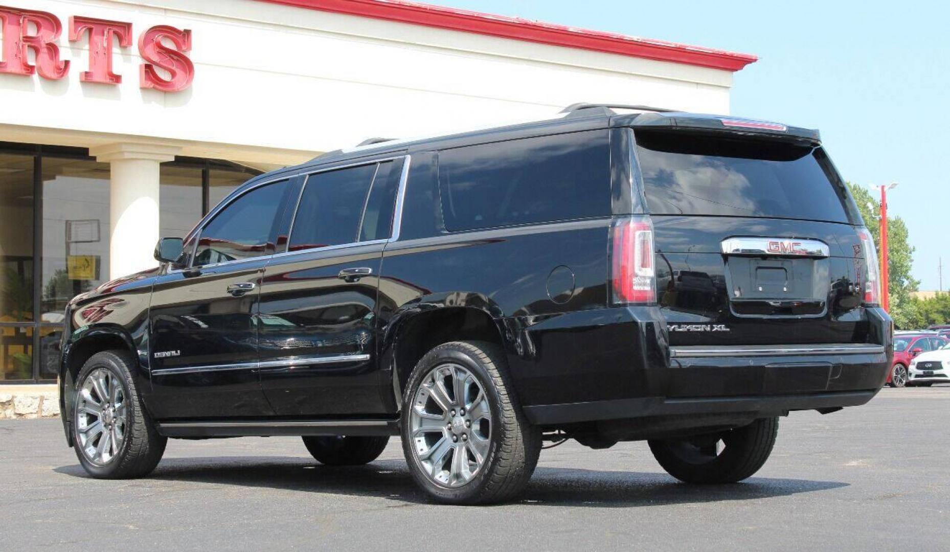 2016 Black GMC Yukon XL Denali 4WD (1GKS2HKJXGR) with an 6.2L V8 OHV 16V engine, 6A transmission, located at 4301 NW 39th , Oklahoma City, OK, 73112, (405) 949-5600, 35.512135, -97.598671 - NO DRIVERS LICENSE - NO FULL COVERAGE INSURANCE - NO CREDIT CHECK. COME ON OVER TO SUPERSPORTS AND TAKE A LOOK AND TEST DRIVE. PLEASE GIVE US A CALL AT (405) 949-5600. NO LICENCIA DE MANEJAR - NO SEGURO DE COBERTURA TOTAL - NO VERIFICACION DE CREDITO. POR FAVOR VENGAN A SUPERSPORTS, ECH - Photo#5