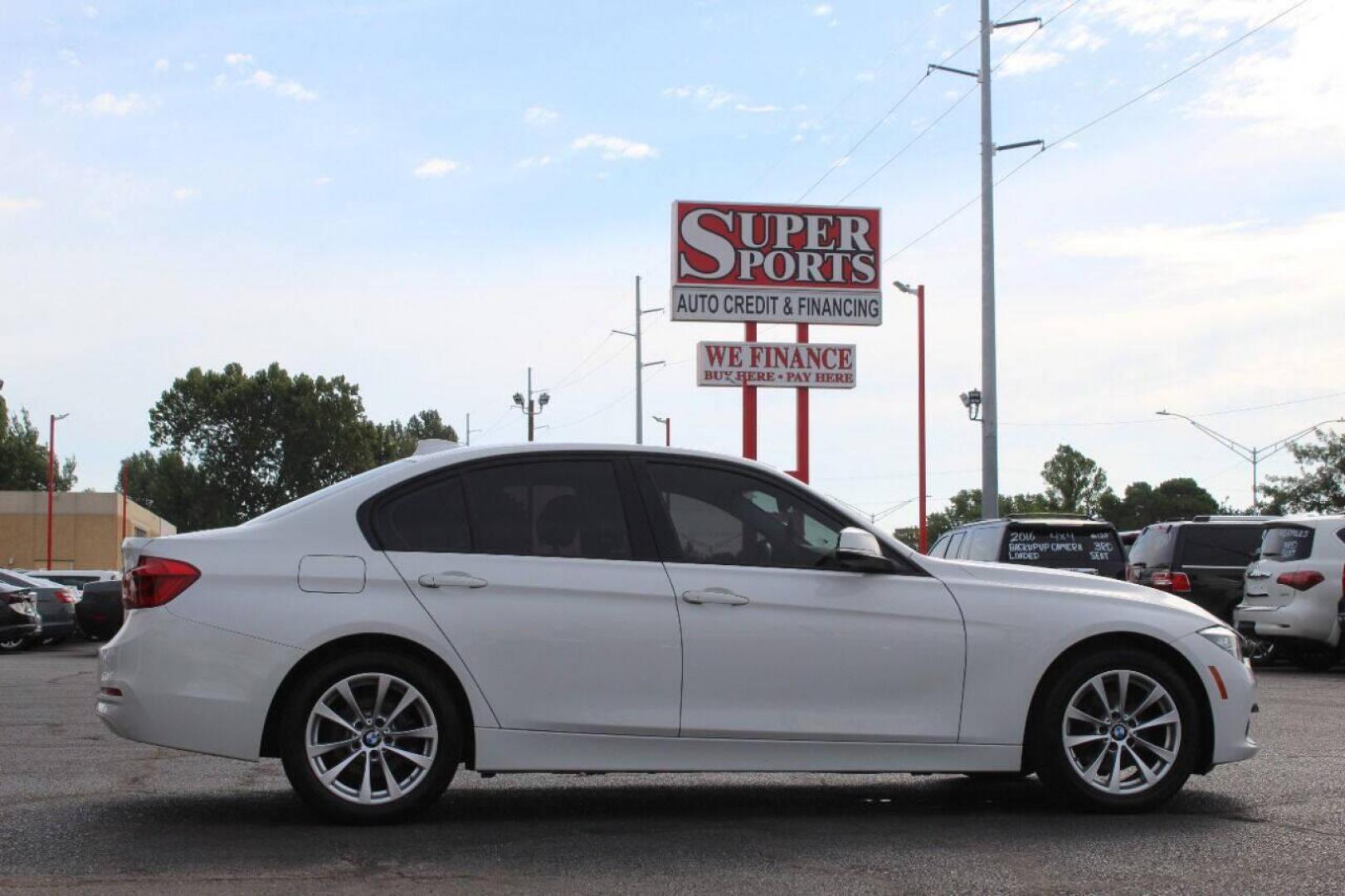 2016 White BMW 3-Series 320i xDrive Sedan (WBA8E5G53GN) with an 2.0L L4 DOHC 16V engine, 8A transmission, located at 4301 NW 39th , Oklahoma City, OK, 73112, (405) 949-5600, 35.512135, -97.598671 - NO DRIVERS LICENCE NO-FULL COVERAGE INSURANCE-NO CREDIT CHECK. COME ON OVER TO SUPERSPORTS AND TAKE A LOOK AND TEST DRIVE. PLEASE GIVE US A CALL AT (405) 949-5600. NO LICENCIA DE MANEJAR - NO SEGURO DE COBERTURA TOTAL - NO VERIFICACION DE CREDITO. POR FAVOR VENGAN A SUPERSPORTS, ECHE UN - Photo#3