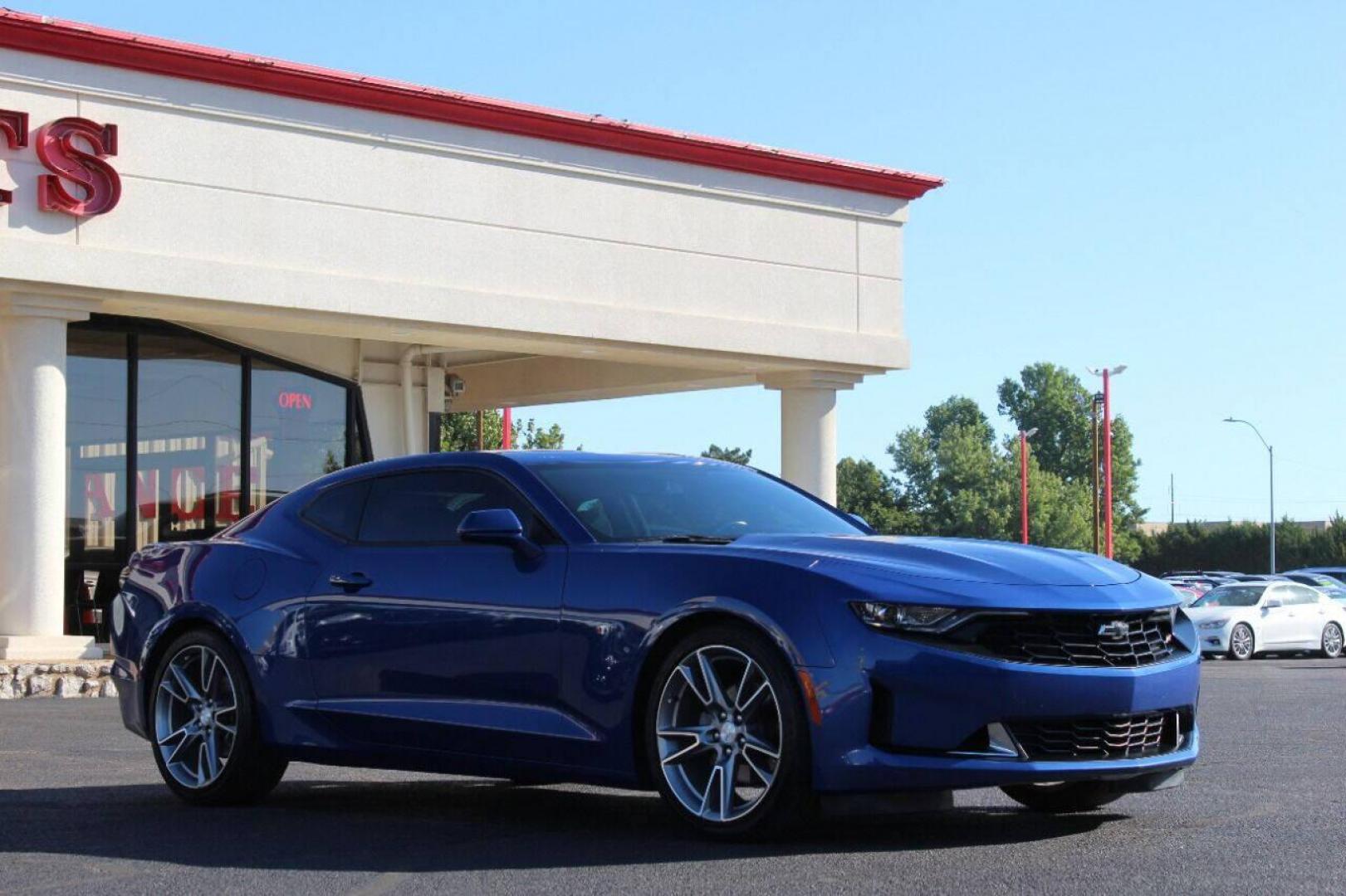 2019 Blue Chevrolet Camaro (1G1FB1RX8K0) with an 2.0L I4 Turbocharger 2.0L I4 engine, Automatic 8-Speed transmission, located at 4301 NW 39th , Oklahoma City, OK, 73112, (405) 949-5600, 35.512135, -97.598671 - NO DRIVERS LICENCE NO-FULL COVERAGE INSURANCE-NO CREDIT CHECK. COME ON OVER TO SUPERSPORTS AND TAKE A LOOK AND TEST DRIVE PLEASE GIVE US A CALL AT (405) 949-5600. NO LICENCIA DE MANEJAR - NO SEGURO DE COBERTURA TOTAL - NO VERIFICACION DE CREDITO. POR FAVOR VENGAN A SUPERSPORTS, ECHE UN VISTAZO - Photo#2