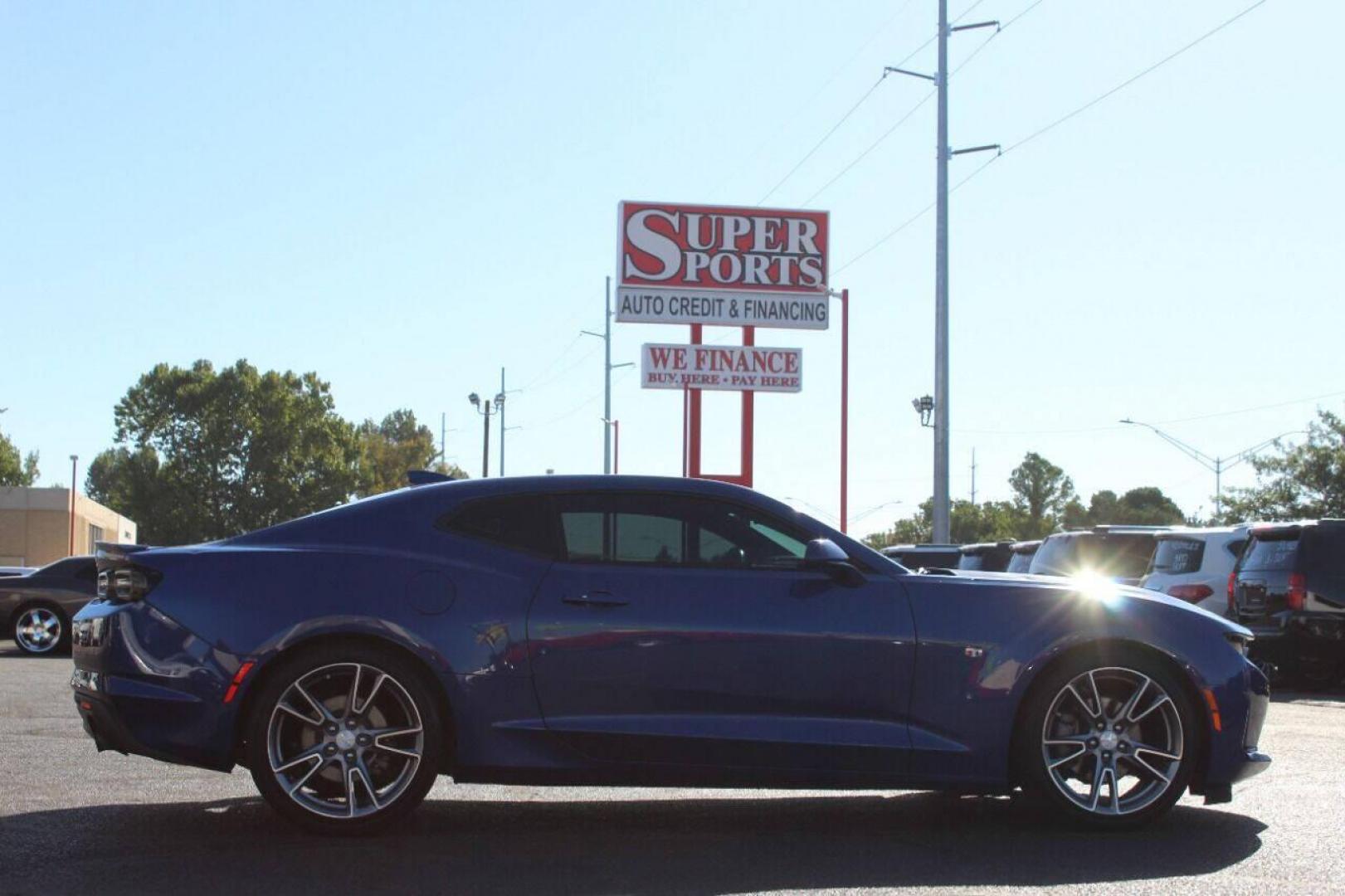 2019 Blue Chevrolet Camaro (1G1FB1RX8K0) with an 2.0L I4 Turbocharger 2.0L I4 engine, Automatic 8-Speed transmission, located at 4301 NW 39th , Oklahoma City, OK, 73112, (405) 949-5600, 35.512135, -97.598671 - NO DRIVERS LICENCE NO-FULL COVERAGE INSURANCE-NO CREDIT CHECK. COME ON OVER TO SUPERSPORTS AND TAKE A LOOK AND TEST DRIVE PLEASE GIVE US A CALL AT (405) 949-5600. NO LICENCIA DE MANEJAR - NO SEGURO DE COBERTURA TOTAL - NO VERIFICACION DE CREDITO. POR FAVOR VENGAN A SUPERSPORTS, ECHE UN VISTAZO - Photo#3