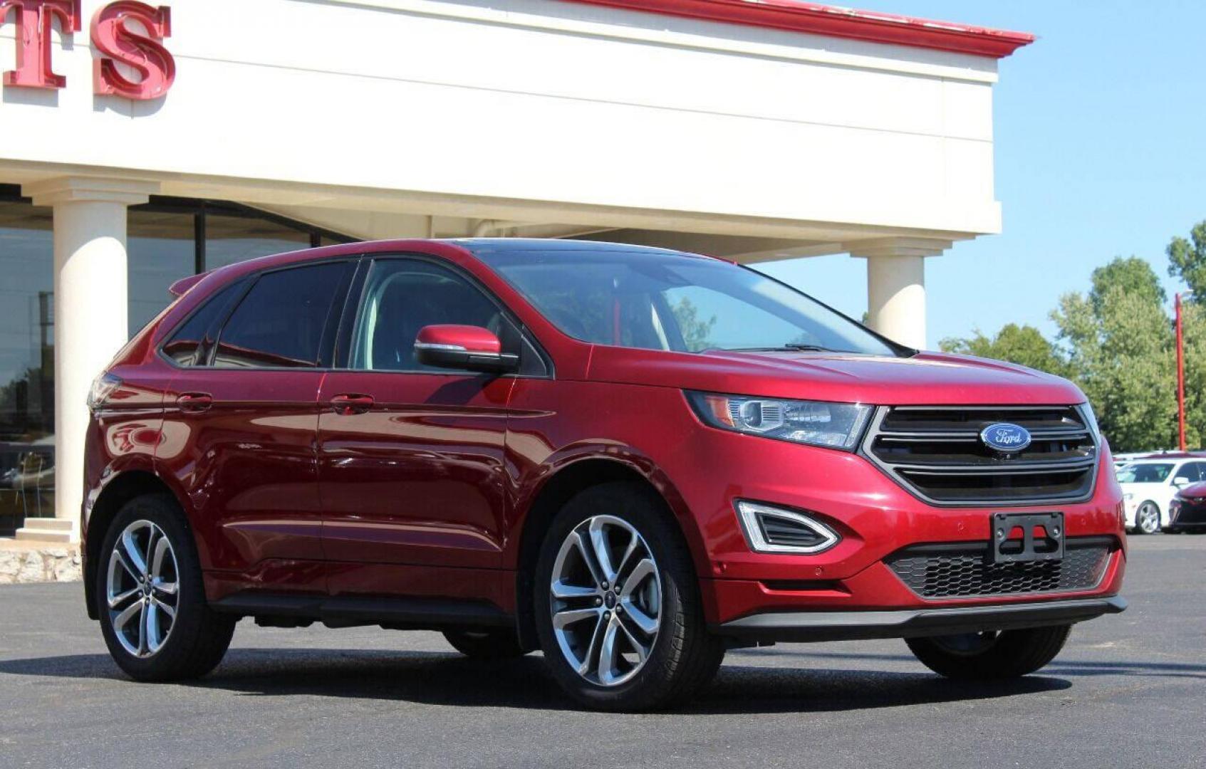 2016 Red Ford Edge Sport AWD (2FMPK4AP6GB) with an 2.7L V6 DOCH 24V engine, 6A transmission, located at 4301 NW 39th , Oklahoma City, OK, 73112, (405) 949-5600, 35.512135, -97.598671 - NO DRIVERS LICENCE - NO FULL COVERAGE INSURANCE - NO CREDIT CHECK. COME ON OVER TO SUPERSPORTS AND TAKE A LOOK AND TEST DRIVE. PLEASE GIVE US A CALL AT (405) 949-5600. NO LICENCIA DE MANEJAR - NO SEGURO DE COBERTURA TOTAL - NO VERIFICACION DE CREDITO. POR FAVOR VENGAN A SUPERSPORTS, ECH - Photo#0