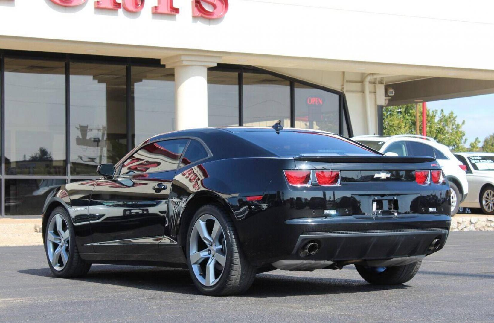 2012 Black Chevrolet Camaro (2G1FG1E39C9) with an 3.6L V6 3.6L V6 engine, Manual 6-Speed transmission, located at 4301 NW 39th , Oklahoma City, OK, 73112, (405) 949-5600, 35.512135, -97.598671 - Photo#5