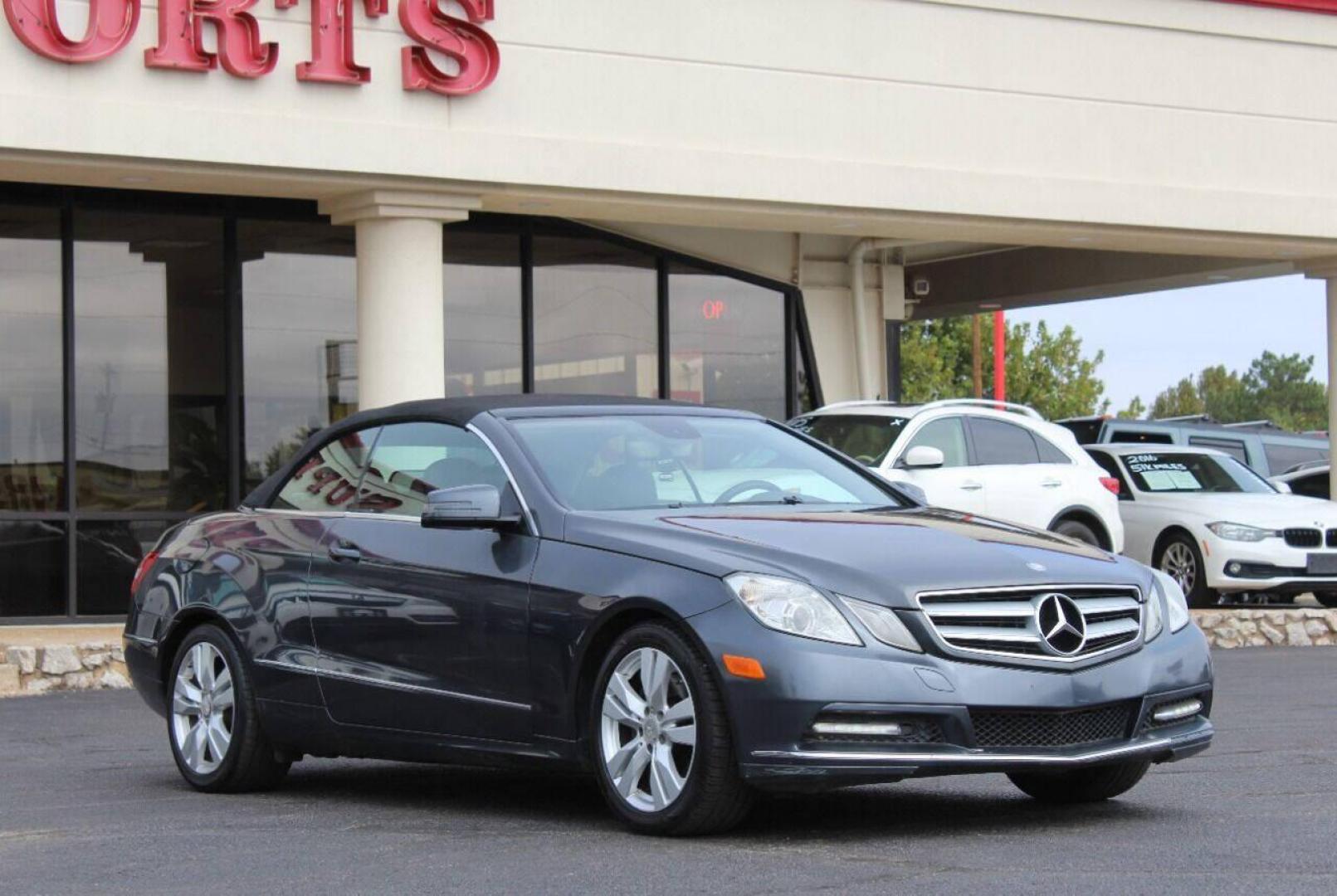 2012 Gray Mercedes-Benz E-Class E350 Cabriolet (WDDKK5KF9CF) with an 3.5L V6 DOHC 24V engine, 7-Speed Automatic transmission, located at 4301 NW 39th , Oklahoma City, OK, 73112, (405) 949-5600, 35.512135, -97.598671 - NO DRIVERS LICENSE - NO FULL COVERAGE INSURANCE - NO CREDIT CHECK. COME ON OVER TO SUPERSPORTS AND TAKE A LOOK AND TEST DRIVE PLEASE GIVE US A CALL AT (405) 949-5600. NO LICENCIA DE MANEJAR - NO SEGURO DE COBERTURA TOTAL - NO VERIFICACION DE CREDITO. POR FAVOR VENGAN A SUPERSPOR - Photo#0