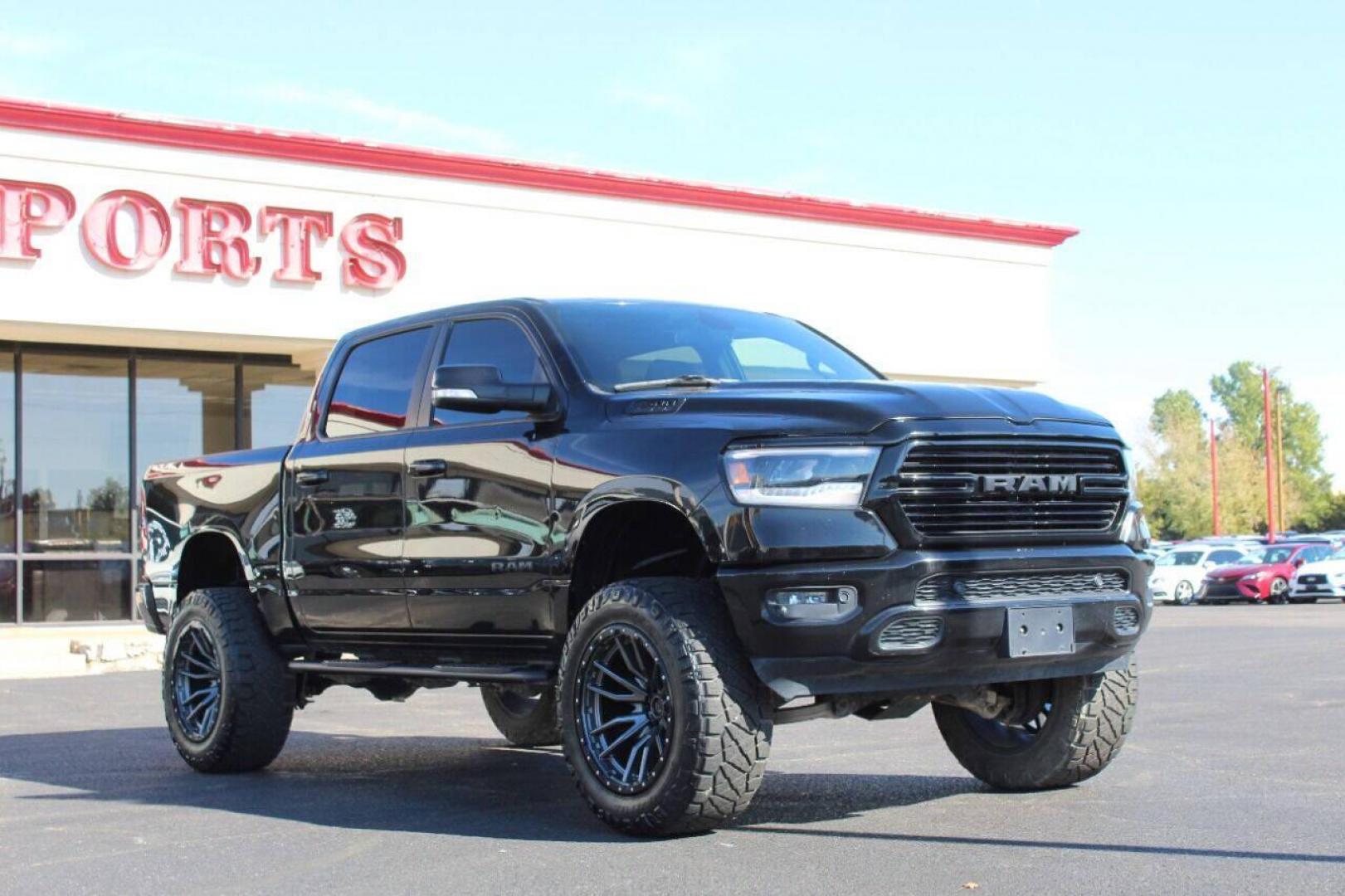 2019 Black RAM 1500 Big Horn Crew Cab SWB 2WD (1C6RREFTXKN) with an 5.7L V8 OHV 16V engine, 8A transmission, located at 4301 NW 39th , Oklahoma City, OK, 73112, (405) 949-5600, 35.512135, -97.598671 - NO DRIVERS LICENCE NO-FULL COVERAGE INSURANCE - NO CREDIT CHECK. COME ON OVER TO SUPERSPORTS AND TAKE A LOOK AND TEST DRIVE. PLEASE GIVE US A CALL AT (405) 949-5600. NO LICENCIA DE MANEJAR- NO SEGURO DE COBERTURA TOTAL- NO VERIFICACION DE CREDITO. POR FAVOR VENGAN A SUPERSPORTS, ECHE UN V - Photo#2