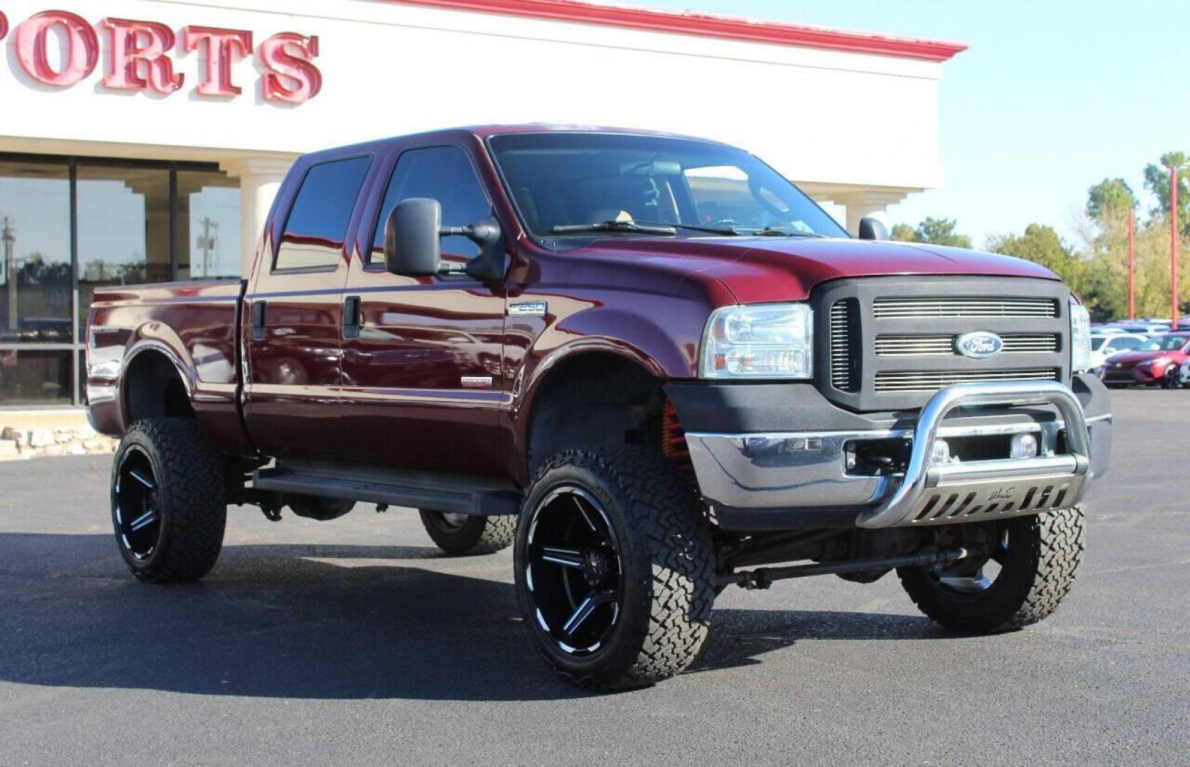 2006 Burgundy Ford F-250 Super Duty (1FTSW21P16E) with an 6.0L V8 Turbocharger 6.0L V8 engine, Automatic 5-Speed transmission, located at 4301 NW 39th , Oklahoma City, OK, 73112, (405) 949-5600, 35.512135, -97.598671 - NO DRIVERS LICENCE NO - FULL COVERAGE INSURANCE-NO CREDIT CHECK. COME ON OVER TO SUPERSPORTS AND TAKE A LOOK AND TEST DRIVE PLEASE GIVE US A CALL AT (405) 949-5600. NO LICENCIA DE MANEJAR - NO SEGURO DE COBERTURA TOTAL- NO VERIFICACION DE CREDITO. POR FAVOR VENGAN A SUPERSPORTS, ECHE UN V - Photo#2