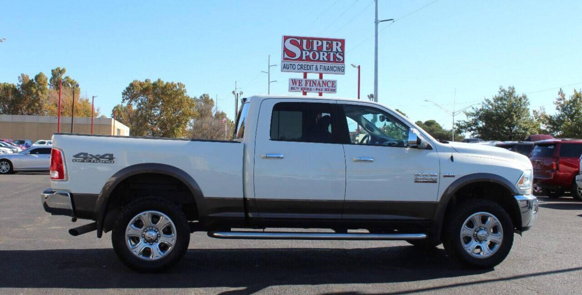 2018 White RAM 2500 Laramie Crew Cab SWB 4WD (3C6UR5FJ3JG) with an 6.4L V8 engine, 6A transmission, located at 4301 NW 39th , Oklahoma City, OK, 73112, (405) 949-5600, 35.512135, -97.598671 - Photo#3