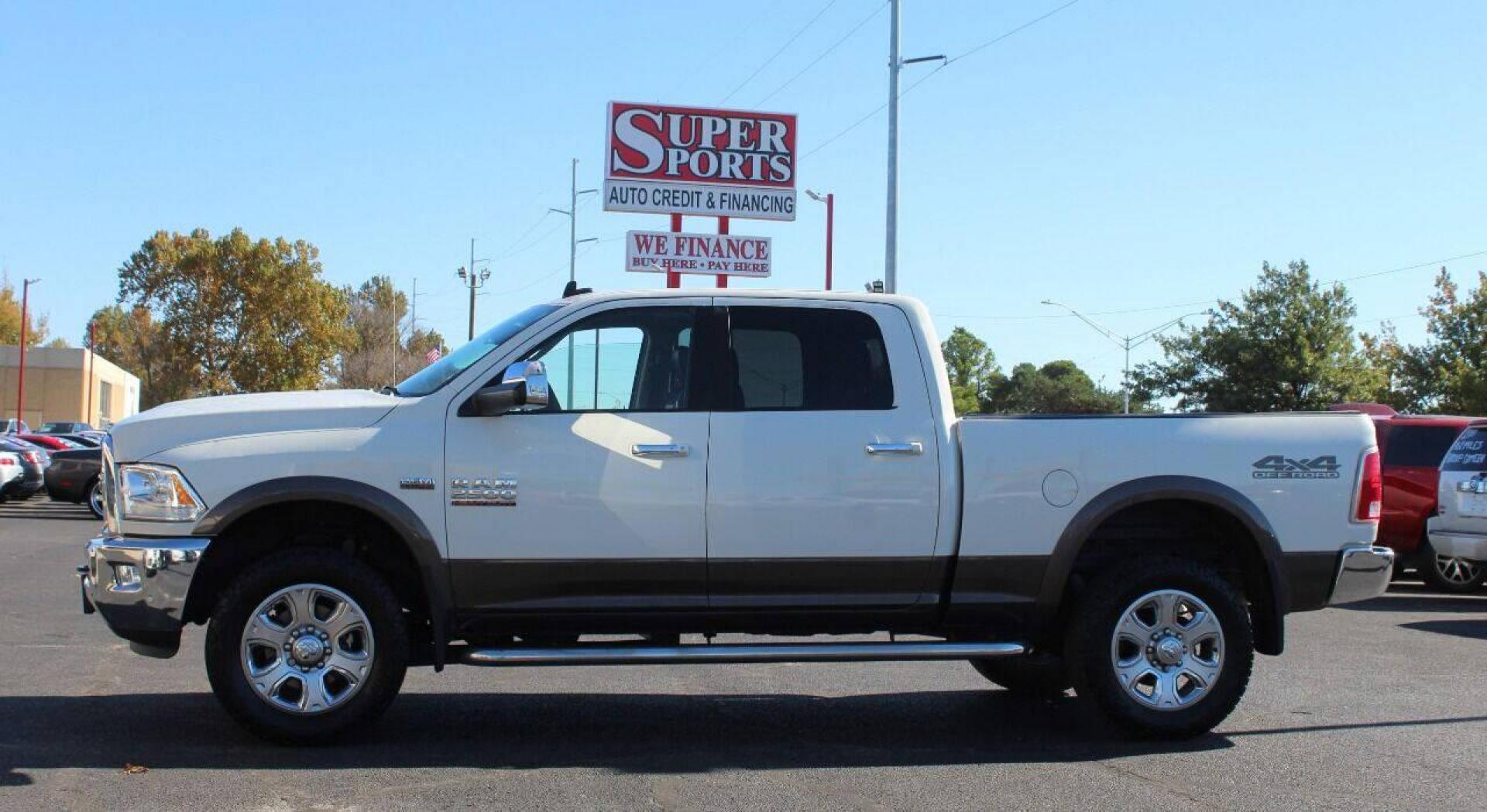 2018 White RAM 2500 Laramie Crew Cab SWB 4WD (3C6UR5FJ3JG) with an 6.4L V8 engine, 6A transmission, located at 4301 NW 39th , Oklahoma City, OK, 73112, (405) 949-5600, 35.512135, -97.598671 - Photo#6