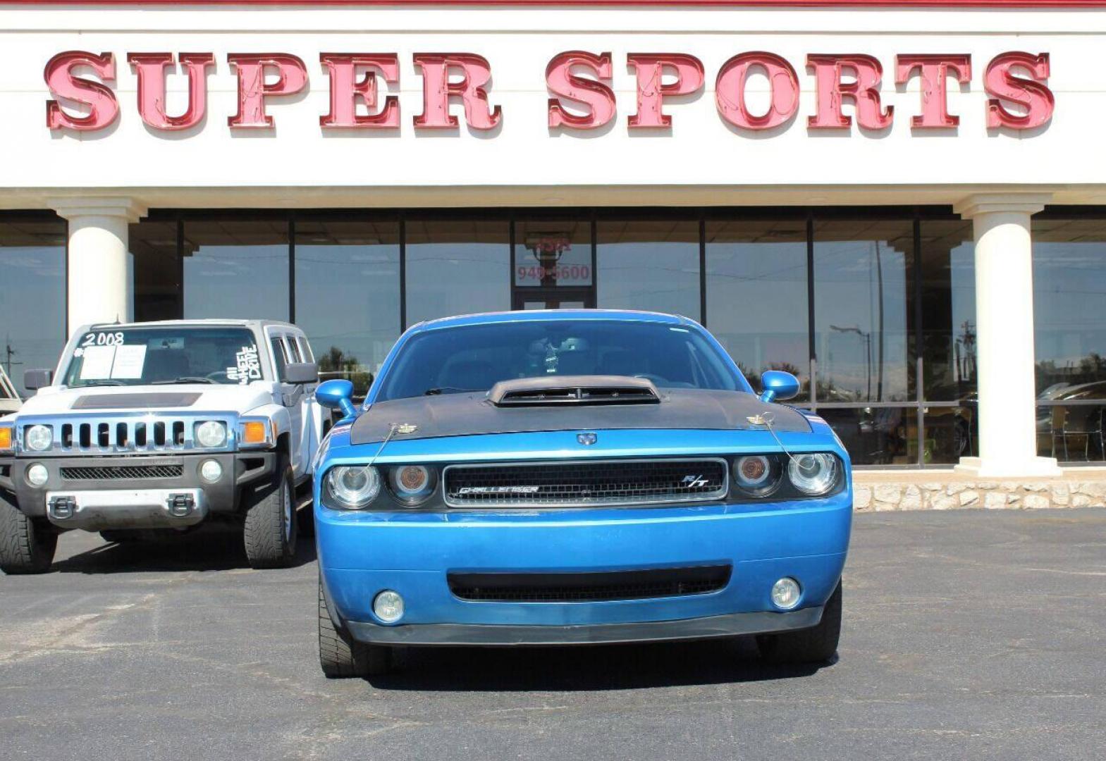 2010 Blue Dodge Challenger R/T (2B3CJ5DT2AH) with an 5.7L V8 OHV 16V engine, 4-Speed Automatic transmission, located at 4301 NW 39th , Oklahoma City, OK, 73112, (405) 949-5600, 35.512135, -97.598671 - NO DRIVERS LICENSE - NO FULL COVERAGE INSURANCE - NO CREDIT CHECK. COME ON OVER TO SUPERSPORTS AND TAKE A LOOK AND TEST DRIVE. PLEASE GIVE US A CALL AT (405) 949-5600. NO LICENCIA DE MANEJAR - NO SEGURO DE COBERTURA TOTAL - NO VERIFICACION DE CREDITO. POR FAVOR VENGAN A SUPERSPORTS, ECH - Photo#2