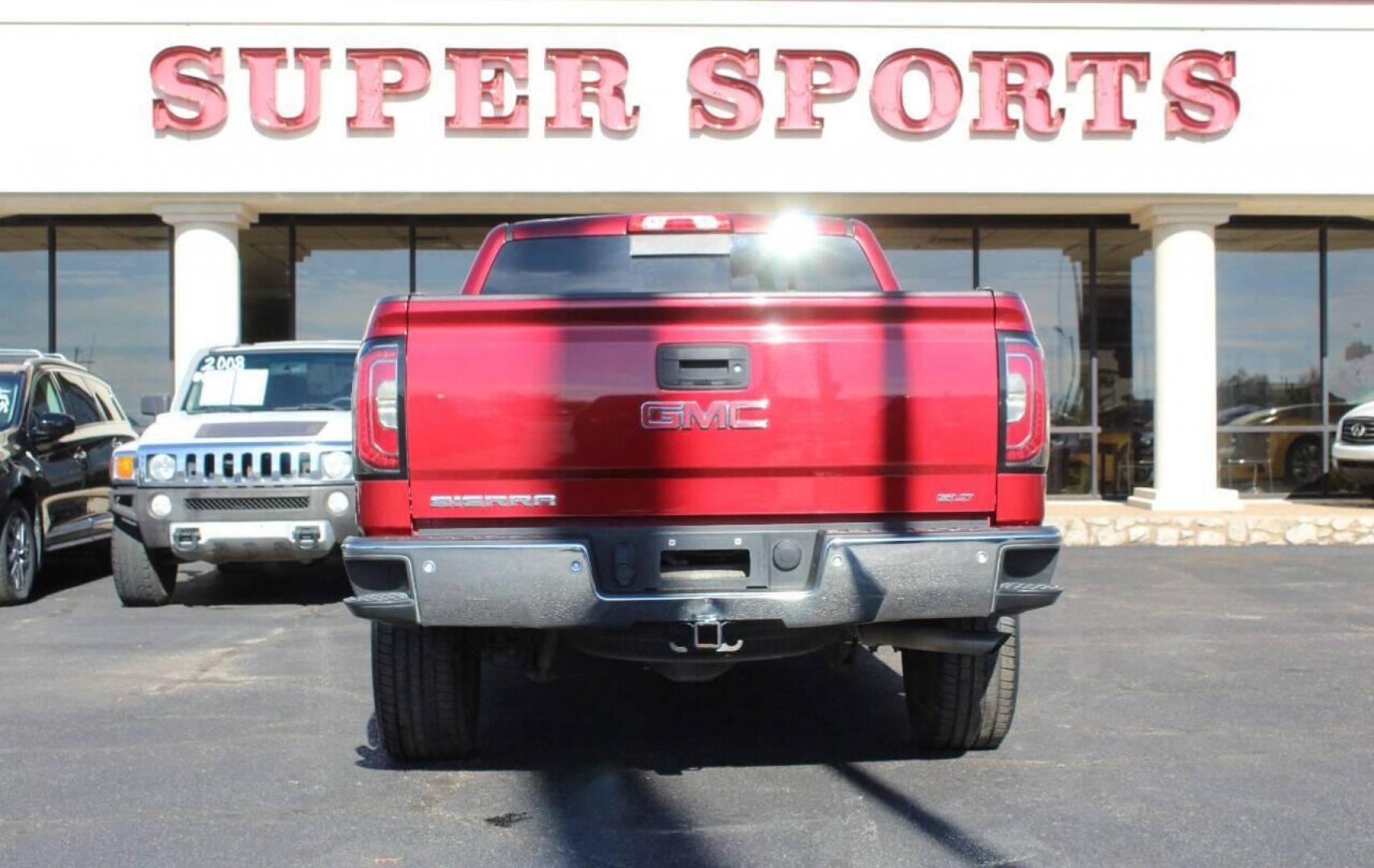 2018 Red GMC Sierra 1500 SLT Crew Cab Short Box 2WD (3GTP1NEC2JG) with an 5.3L V8 OHV 16V engine, 6A transmission, located at 4301 NW 39th , Oklahoma City, OK, 73112, (405) 949-5600, 35.512135, -97.598671 - NO DRIVERS LICENCE - NO FULL COVERAGE INSURANCE - NO CREDIT CHECK. COME ON OVER TO SUPERSPORTS AND TAKE A LOOK AND TEST DRIVE. PLEASE GIVE US A CALL AT (405) 949-5600. NO LICENCIA DE MANEJAR - NO SEGURO DE COBERTURA TOTAL - NO VERIFICACION DE CREDITO. POR FAVOR VENGAN A SUPERSPORTS, ECH - Photo#4