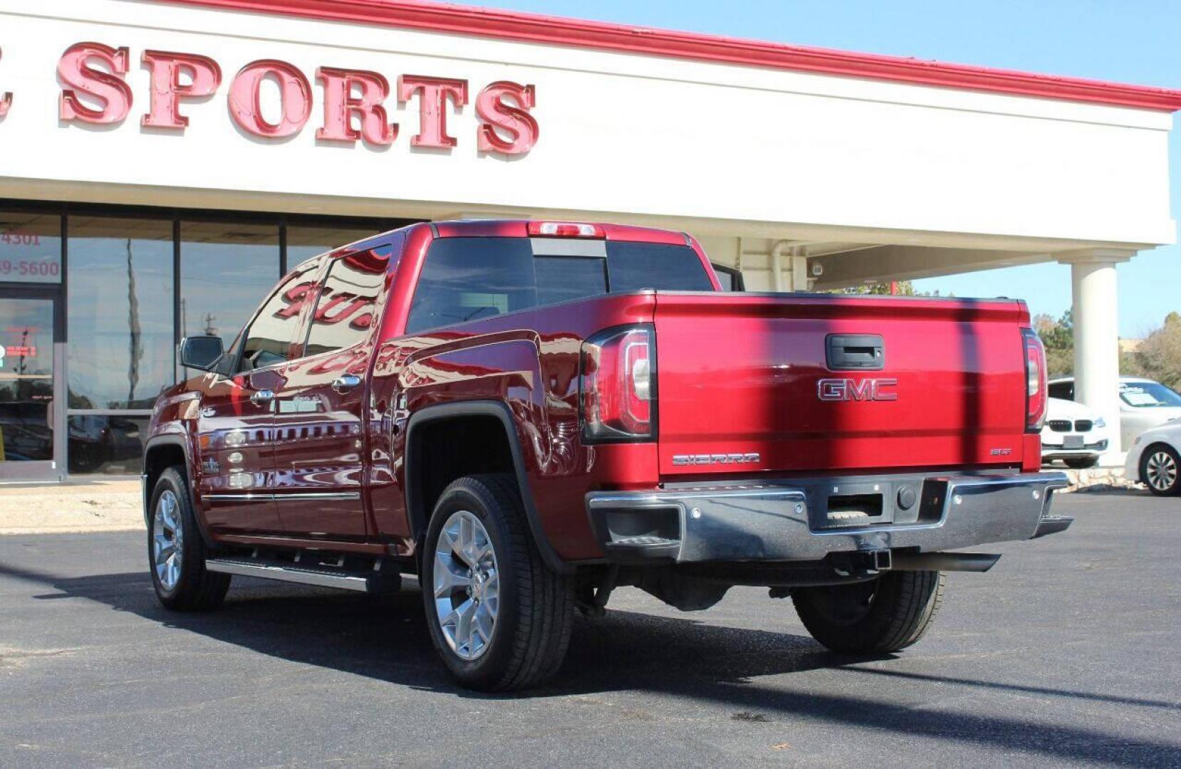 2018 Red GMC Sierra 1500 SLT Crew Cab Short Box 2WD (3GTP1NEC2JG) with an 5.3L V8 OHV 16V engine, 6A transmission, located at 4301 NW 39th , Oklahoma City, OK, 73112, (405) 949-5600, 35.512135, -97.598671 - NO DRIVERS LICENCE - NO FULL COVERAGE INSURANCE - NO CREDIT CHECK. COME ON OVER TO SUPERSPORTS AND TAKE A LOOK AND TEST DRIVE. PLEASE GIVE US A CALL AT (405) 949-5600. NO LICENCIA DE MANEJAR - NO SEGURO DE COBERTURA TOTAL - NO VERIFICACION DE CREDITO. POR FAVOR VENGAN A SUPERSPORTS, ECH - Photo#5