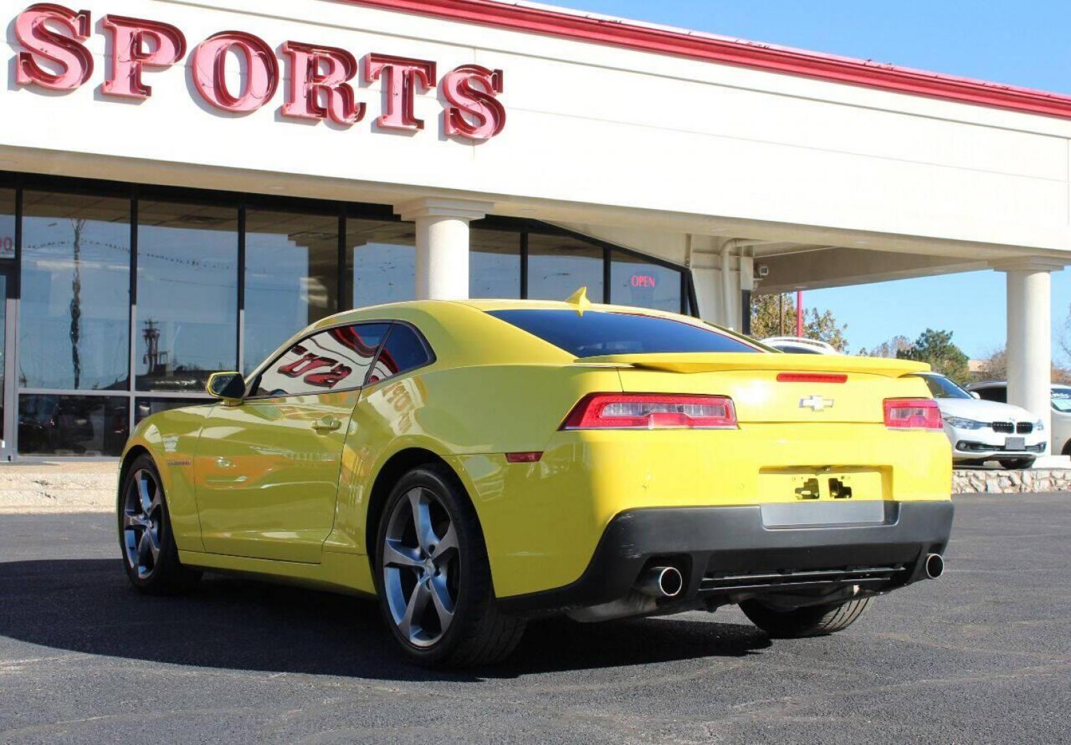 2014 Yellow Chevrolet Camaro Coupe 2LT (2G1FC1E31E9) with an 3.6L V6 DOHC 24V FFV engine, 6-Speed Automatic transmission, located at 4301 NW 39th , Oklahoma City, OK, 73112, (405) 949-5600, 35.512135, -97.598671 - Photo#5