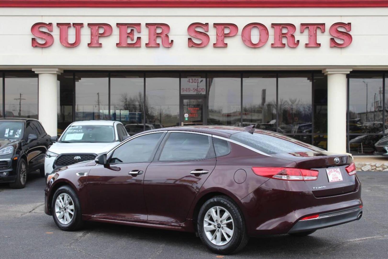 2017 Burgundy Kia Optima LX (5XXGT4L39HG) with an 2.4L L4 DOHC 16V engine, 6A transmission, located at 4301 NW 39th , Oklahoma City, OK, 73112, (405) 949-5600, 35.512135, -97.598671 - NO DRIVERS LICENCE NO-FULL COVERAGE INSURANCE-NO CREDIT CHECK. COME ON OVER TO SUPERSPORTS AND TAKE A LOOK AND TEST DRIVE. PLEASE GIVE US A CALL AT (405) 949-5600. NO LICENSIA DE MANEJAR- NO SEGURO DE COBERTURA TOTAL- NO VERIFICACCION DE CREDITO. POR FAVOR VENGAN A SUPERSPORTS, ECHE UN - Photo#4