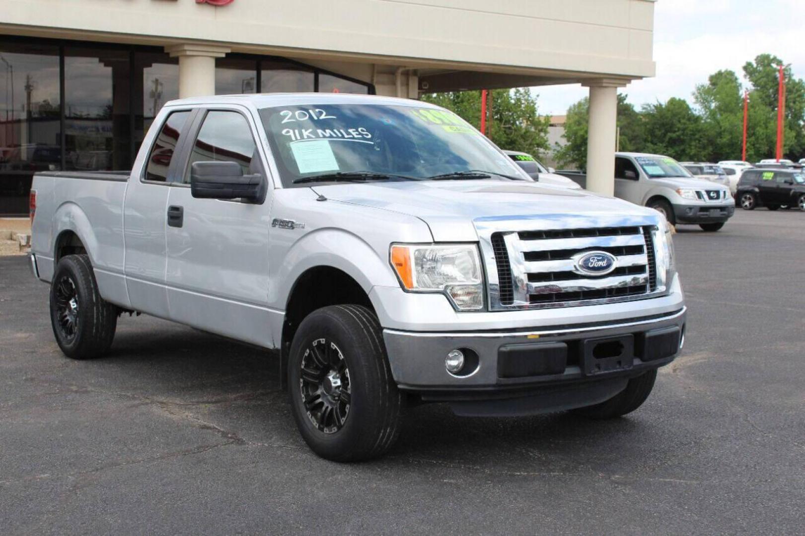 2012 Gray Ford F-150 XLT SuperCab 8-ft. Bed 2WD (1FTEX1CMXCF) with an 3.7L V6 DOHC 24V engine, 6-Speed Automatic transmission, located at 4301 NW 39th , Oklahoma City, OK, 73112, (405) 949-5600, 35.512135, -97.598671 - NO DRIVERS LICENSE - NO FULL COVERAGE INSURANCE - NO CREDIT CHECK. COME ON OVER TO SUPERSPORTS AND TAKE A LOOK AND TEST DRIVE. PLEASE GIVE US A CALL AT (405) 949-5600. NO LICENCIA DE MANEJAR - NO SEGURO DE COBERTURA TOTAL - NO VERIFICACION DE CREDITO. POR FAVOR VENGAN A SUPERSPO - Photo#1