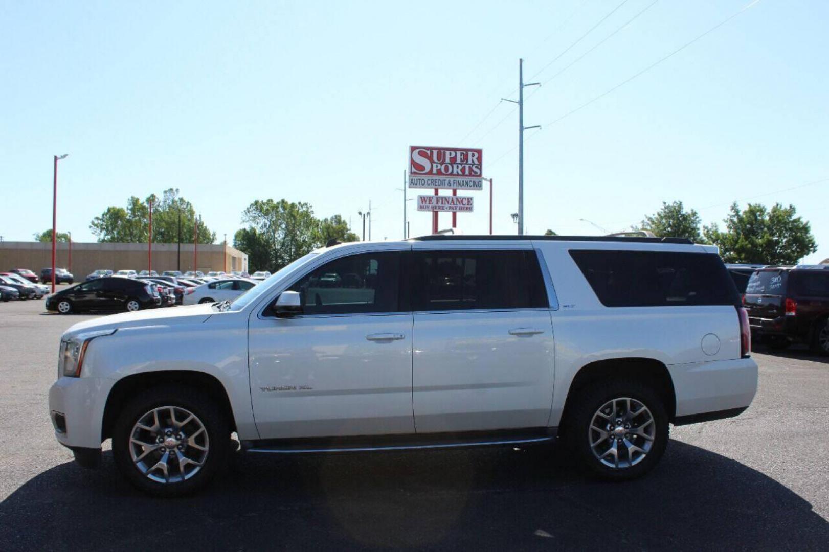 2015 White GMC Yukon XL SLT 1/2 Ton 4WD (1GKS2HKCXFR) with an 5.3L V8 OHV 16V engine, 6-Speed Automatic transmission, located at 4301 NW 39th , Oklahoma City, OK, 73112, (405) 949-5600, 35.512135, -97.598671 - NO DRIVERS LICENCE - NO FULL COVERAGE INSURANCE - NO CREDIT CHECK. COME ON OVER TO SUPERSPORTS AND TAKE A LOOK AND TEST DRIVE PLEASE GIVE US A CALL AT (405) 949-5600. NO LICENCIA DE MANEJAR - NO SEGURO DE COBERTURA TOTAL - NO VERIFICACION DE CREDITO. POR FAVOR VENGAN A SUPERSPORTS, ECHE - Photo#6