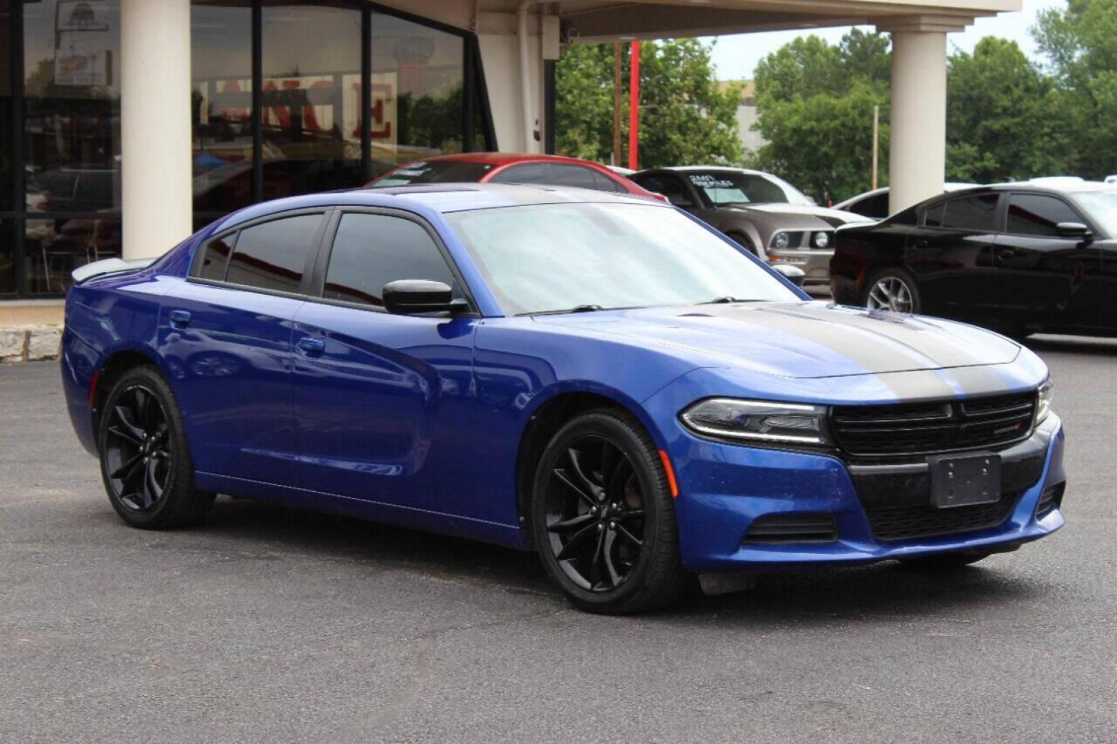 2018 Blue Dodge Charger SE (2C3CDXBG9JH) with an 3.6L V6 DOHC 24V engine, 8A transmission, located at 4301 NW 39th , Oklahoma City, OK, 73112, (405) 949-5600, 35.512135, -97.598671 - NO DRIVERS LICENSE - NO FULL COVERAGE INSURANCE - NO CREDIT CHECK. COME ON OVER TO SUPERSPORTS AND TAKE A LOOK AND TEST DRIVE PLEASE GIVE US A CALL AT (405) 949-5600. NO LICENCIA DE MANEJAR - NO SEGURO DE COBERTURA TOTAL - NO VERIFICACION DE CREDITO. POR FAVOR VENGAN A SUPERSPORTS, ECHE - Photo#2