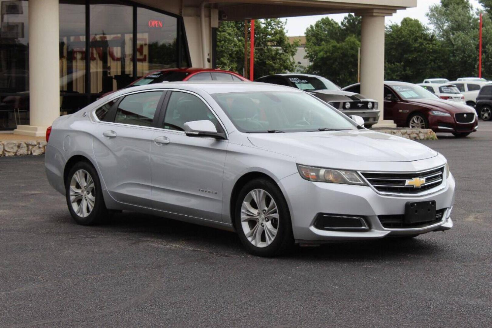 2014 Silver Chevrolet Impala 2LT (2G1125S33E9) with an 3.6L V6 DOHC 16V FFV engine, 6-Speed Automatic transmission, located at 4301 NW 39th , Oklahoma City, OK, 73112, (405) 949-5600, 35.512135, -97.598671 - NO DRIVERS LICENCE NO-FULL COVERAGE INSURANCE-NO CREDIT CHECK. COME ON OVER TO SUPERSPORTS AND TAKE A LOOK AND TEST DRIVE PLEASE GIVE US A CALL AT (405) 949-5600. NO LICENSIA DE MANEJAR- NO SEGURO DE COBERTURA TOTAL- NO VERIFICACCION DE CREDITO. POR FAVOR VENGAN A SUPERSPORT - Photo#2