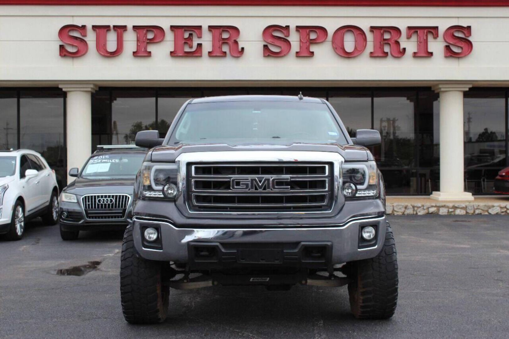 2014 Gray GMC Sierra 1500 SLE Crew Cab 4WD (3GTU2UEC8EG) with an 5.3L V8 OHV 16V engine, 6-Speed Automatic transmission, located at 4301 NW 39th , Oklahoma City, OK, 73112, (405) 949-5600, 35.512135, -97.598671 - NO DRIVERS LICENCE NO-FULL COVERAGE INSURANCE-NO CREDIT CHECK. COME ON OVER TO SUPERSPORTS AND TAKE A LOOK AND TEST DRIVE. PLEASE GIVE US A CALL AT (405) 949-5600. NO LICENSIA DE MANEJAR- NO SEGURO DE COBERTURA TOTAL- NO VERIFICACCION DE CREDITO. POR FAVOR VENGAN A SUPERSPORTS, ECHE UN - Photo#2