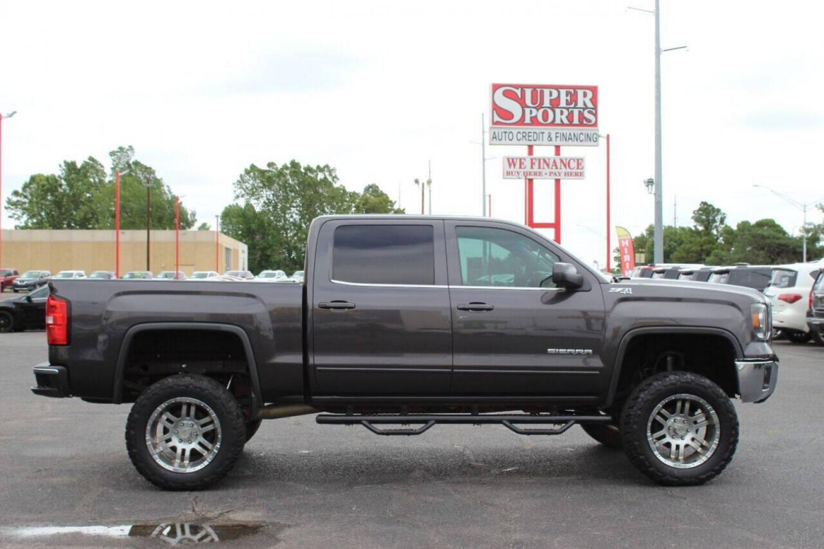 2014 Gray GMC Sierra 1500 SLE Crew Cab 4WD (3GTU2UEC8EG) with an 5.3L V8 OHV 16V engine, 6-Speed Automatic transmission, located at 4301 NW 39th , Oklahoma City, OK, 73112, (405) 949-5600, 35.512135, -97.598671 - NO DRIVERS LICENCE NO-FULL COVERAGE INSURANCE-NO CREDIT CHECK. COME ON OVER TO SUPERSPORTS AND TAKE A LOOK AND TEST DRIVE. PLEASE GIVE US A CALL AT (405) 949-5600. NO LICENSIA DE MANEJAR- NO SEGURO DE COBERTURA TOTAL- NO VERIFICACCION DE CREDITO. POR FAVOR VENGAN A SUPERSPORTS, ECHE UN - Photo#3