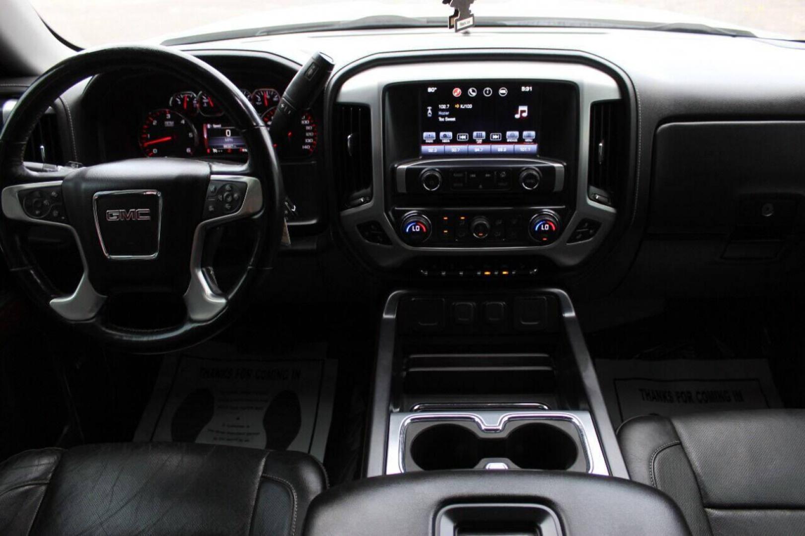 2016 White GMC Sierra 1500 SLT Crew Cab Long Box 4WD (3GTU2NEC6GG) with an 5.3L V8 OHV 16V engine, 6A transmission, located at 4301 NW 39th , Oklahoma City, OK, 73112, (405) 949-5600, 35.512135, -97.598671 - NO DRIVERS LICENCE NO-FULL COVERAGE INSURANCE-NO CREDIT CHECK. COME ON OVER TO SUPERSPORTS AND TAKE A LOOK AND TEST DRIVE. PLEASE GIVE US A CALL AT (405) 949-5600. NO LICENSIA DE MANEJAR- NO SEGURO DE COBERTURA TOTAL- NO VERIFICACCION DE CREDITO. POR FAVOR VENGAN A SUPERSPORTS, ECHE UN - Photo#17