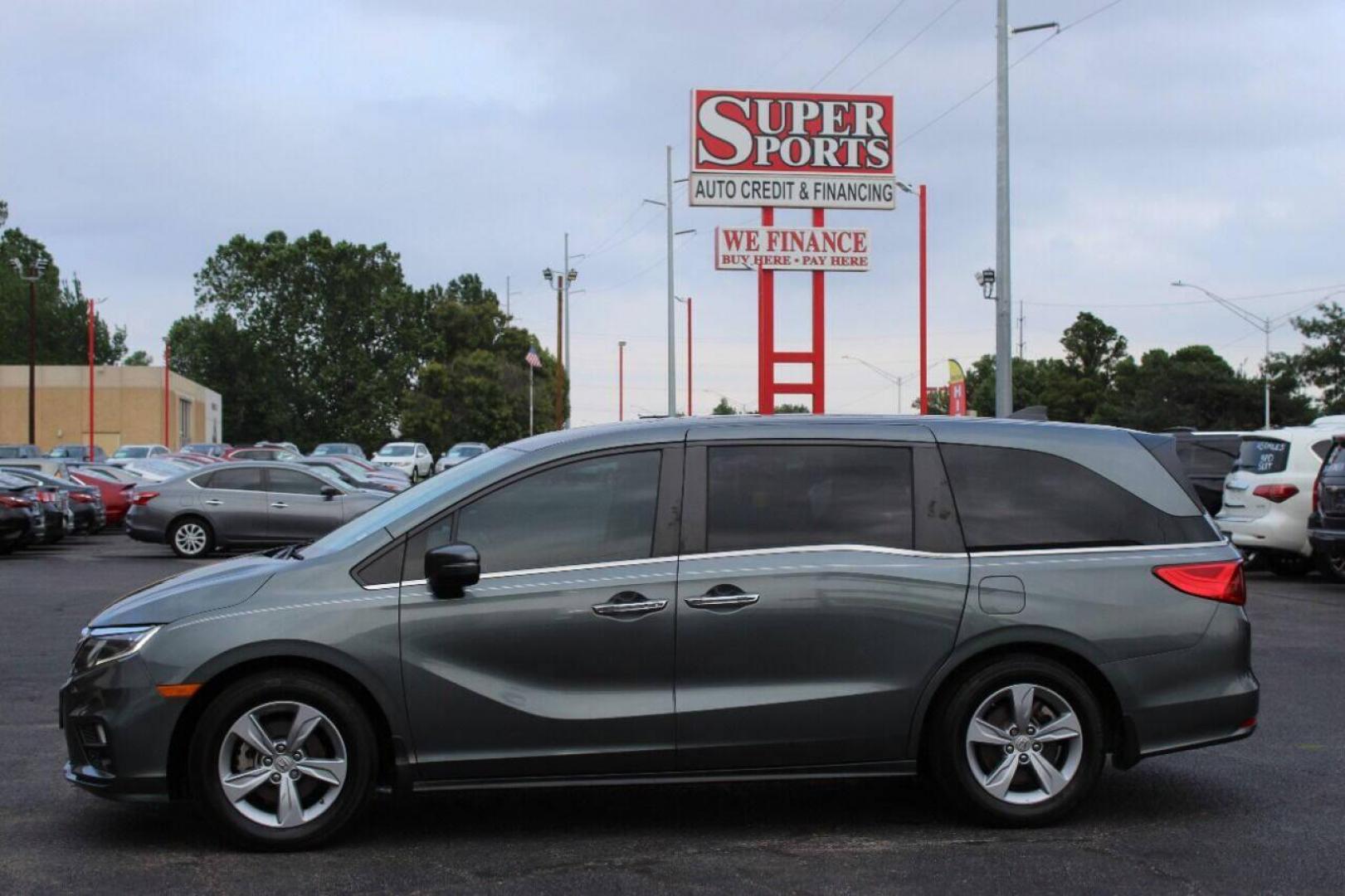 2018 Gray Honda Odyssey EXR (5FNRL6H72JB) with an 3.5L V6 SOHC 24V engine, 6A transmission, located at 4301 NW 39th , Oklahoma City, OK, 73112, (405) 949-5600, 35.512135, -97.598671 - Photo#6