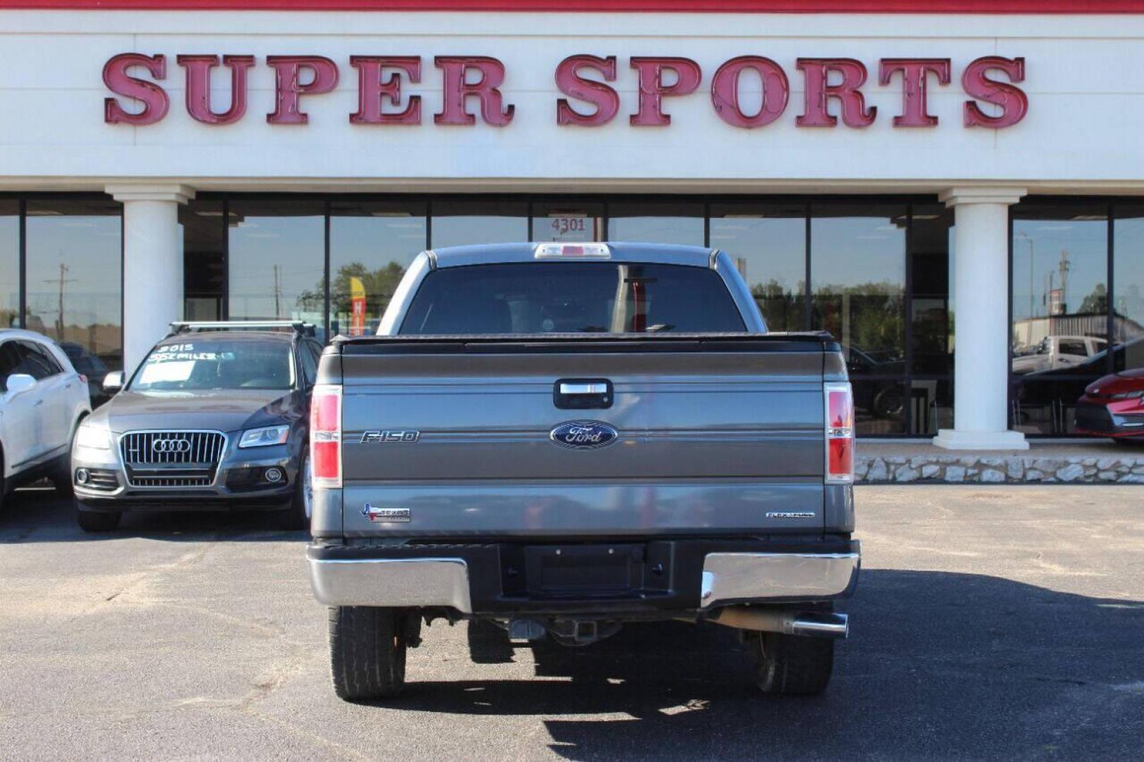 2013 Gray Ford F-150 FX2 SuperCrew 5.5-ft. Bed 2WD (1FTFW1CF4DK) with an 5.0L V8 engine, 6-Speed Automatic transmission, located at 4301 NW 39th , Oklahoma City, OK, 73112, (405) 949-5600, 35.512135, -97.598671 - NO DRIVERS LICENCE NO-FULL COVERAGE INSURANCE-NO CREDIT CHECK. COME ON OVER TO SUPERSPORTS AND TAKE A LOOK AND TEST DRIVE. PLEASE GIVE US A CALL AT (405) 949-5600. NO LICENSIA DE MANEJAR- NO SEGURO DE COBERTURA TOTAL- NO VERIFICACCION DE CREDITO. POR FAVOR VENGAN A SUPERSPORTS, ECHE UN - Photo#4