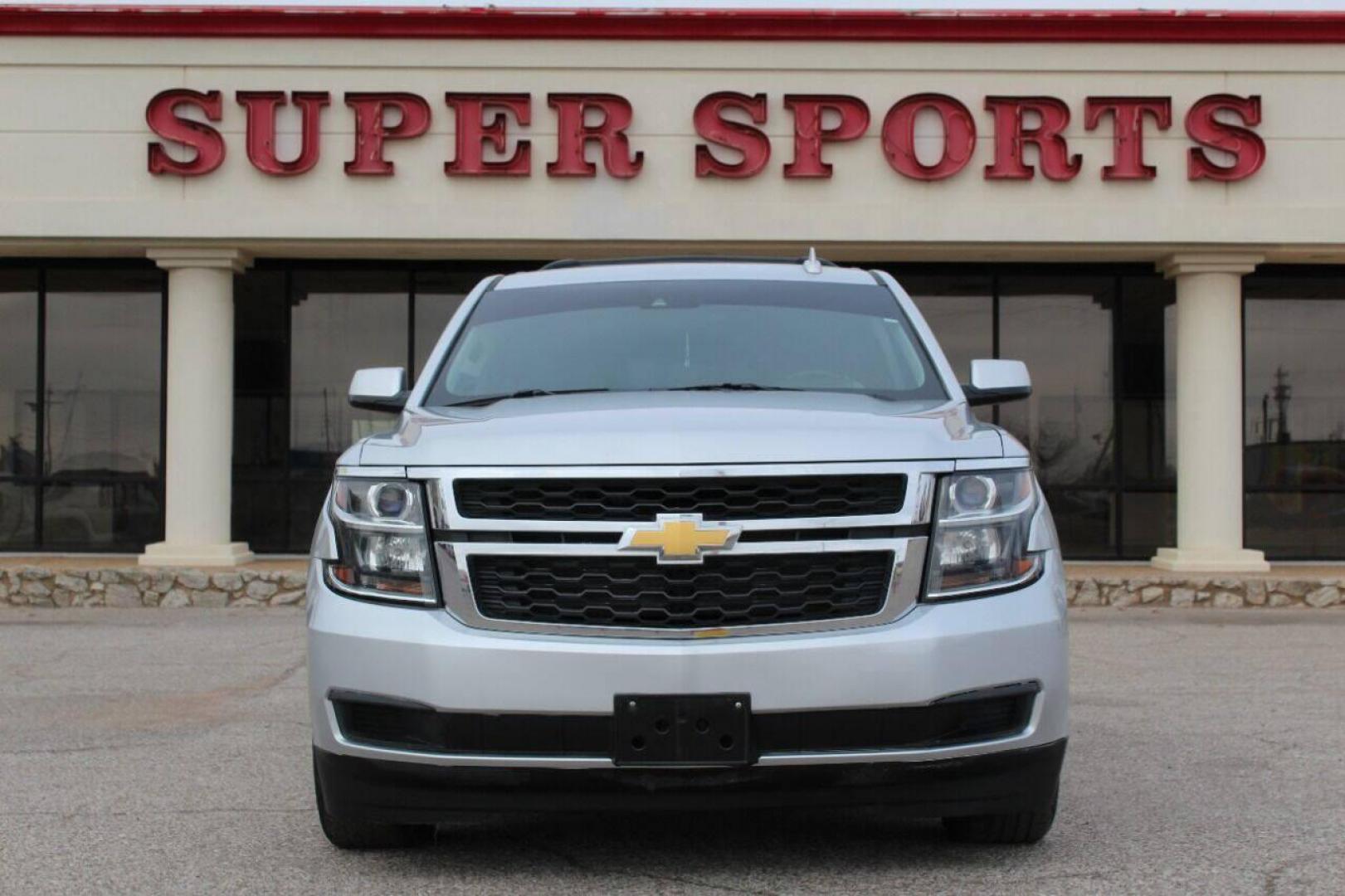 2017 Gray Chevrolet Tahoe LT 2WD (1GNSCBKC0HR) with an 5.3L V8 OHV 16V engine, 6A transmission, located at 4301 NW 39th , Oklahoma City, OK, 73112, (405) 949-5600, 35.512135, -97.598671 - NO DRIVERS LICENCE NO-FULL COVERAGE INSURANCE-NO CREDIT CHECK. COME ON OVER TO SUPERSPORTS AND TAKE A LOOK AND TEST DRIVE PLEASE GIVE US A CALL AT (405) 949-5600. NO LICENSIA DE MANEJAR- NO SEGURO DE COBERTURA TOTAL- NO VERIFICACCION DE CREDITO. POR FAVOR VENGAN A SUPERSPORTS, ECHE UN VI - Photo#0