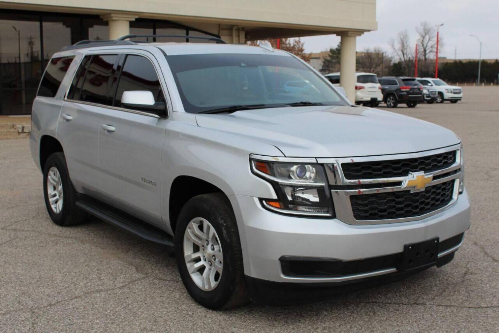 2017 Gray Chevrolet Tahoe LT 2WD (1GNSCBKC0HR) with an 5.3L V8 OHV 16V engine, 6A transmission, located at 4301 NW 39th , Oklahoma City, OK, 73112, (405) 949-5600, 35.512135, -97.598671 - NO DRIVERS LICENCE NO-FULL COVERAGE INSURANCE-NO CREDIT CHECK. COME ON OVER TO SUPERSPORTS AND TAKE A LOOK AND TEST DRIVE PLEASE GIVE US A CALL AT (405) 949-5600. NO LICENSIA DE MANEJAR- NO SEGURO DE COBERTURA TOTAL- NO VERIFICACCION DE CREDITO. POR FAVOR VENGAN A SUPERSPORTS, ECHE UN VI - Photo#2