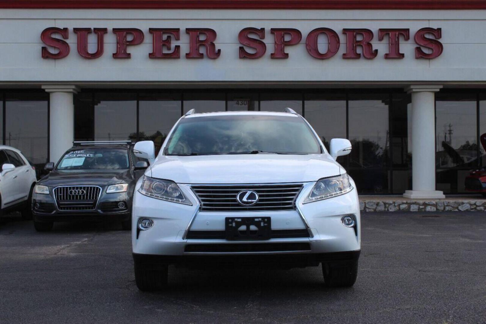 2015 White Lexus RX 350 FWD (2T2ZK1BA3FC) with an 3.5L V6 DOHC 24V engine, 6-Speed Automatic transmission, located at 4301 NW 39th , Oklahoma City, OK, 73112, (405) 949-5600, 35.512135, -97.598671 - Photo#0