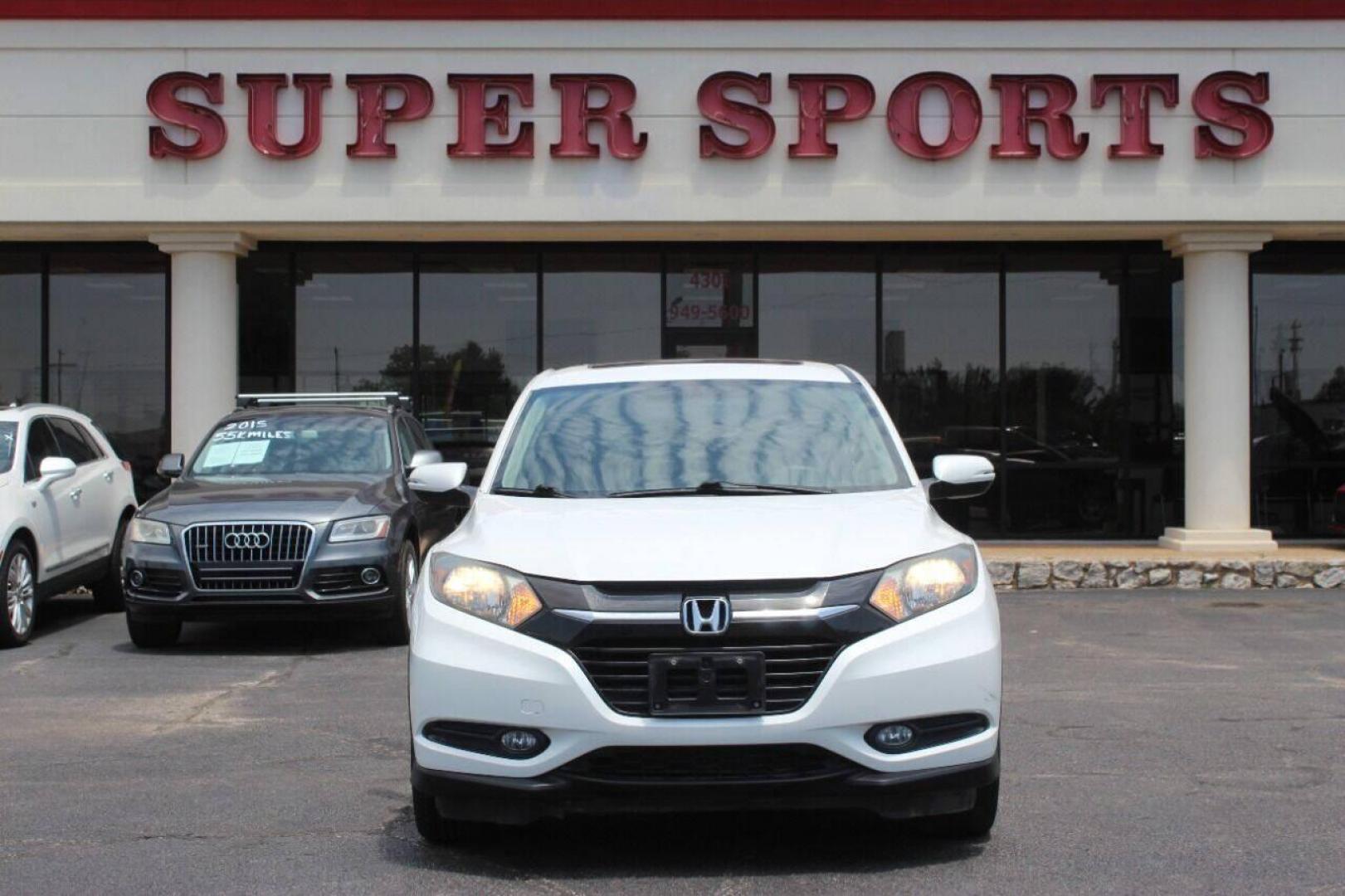 2016 White Honda HR-V EX 2WD CVT (3CZRU5H54GM) with an 1.8L L4 DOHC 16V engine, Continuously Variable Transmission transmission, located at 4301 NW 39th , Oklahoma City, OK, 73112, (405) 949-5600, 35.512135, -97.598671 - Photo#0