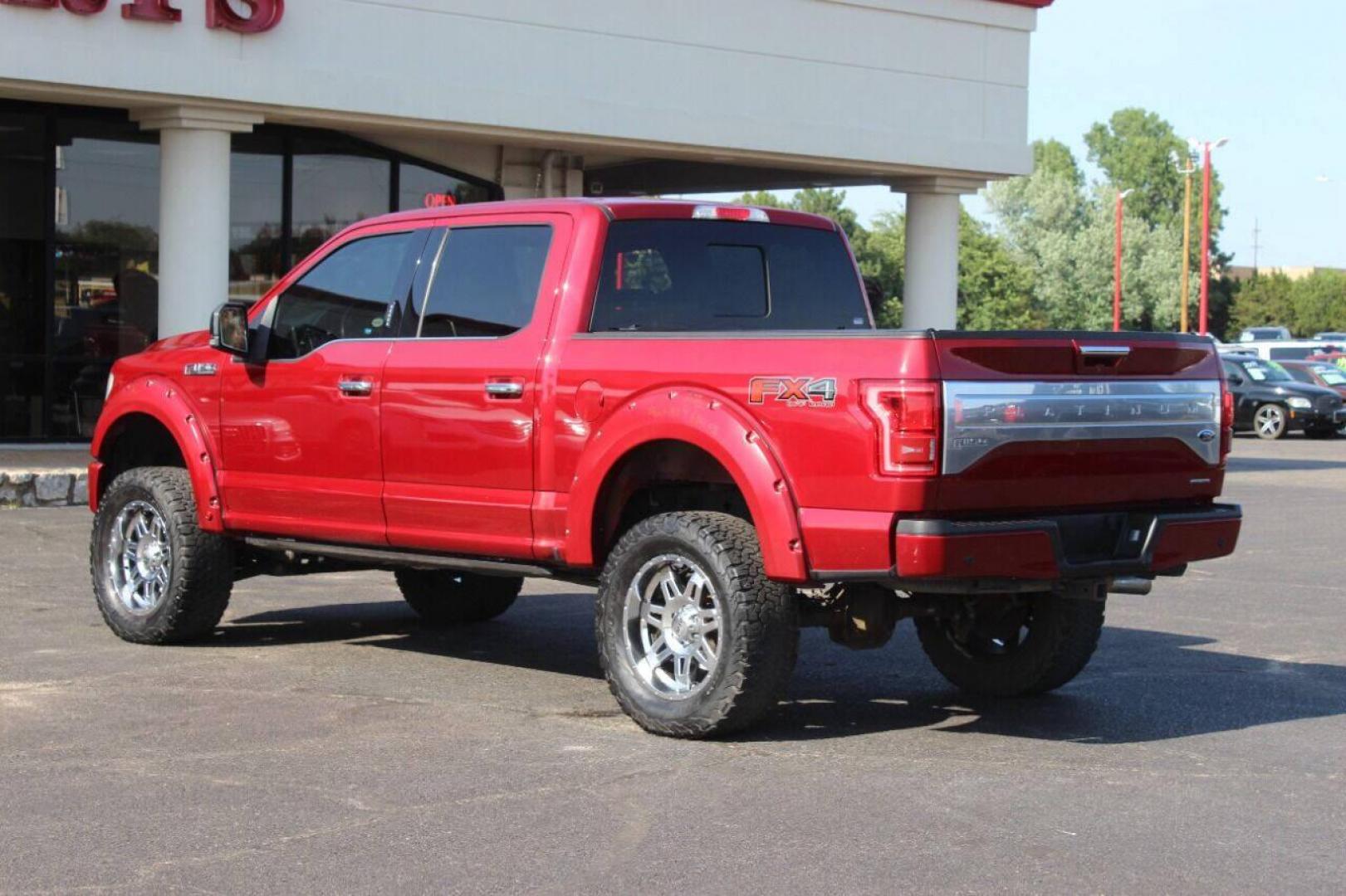 2016 Red Ford F-150 XLT SuperCrew 6.5-ft. Bed 4WD (1FTEW1EF6GF) with an 5.0L V8 engine, 6A transmission, located at 4301 NW 39th , Oklahoma City, OK, 73112, (405) 949-5600, 35.512135, -97.598671 - NO DRIVERS LICENCE NO-FULL COVERAGE INSURANCE-NO CREDIT CHECK. COME ON OVER TO SUPERSPORTS AND TAKE A LOOK AND TEST DRIVE. PLEASE GIVE US A CALL AT (405) 949-5600. NO LICENSIA DE MANEJAR- NO SEGURO DE COBERTURA TOTAL- NO VERIFICACCION DE CREDITO. POR FAVOR VENGAN A SUPERSPORTS, ECHE UN - Photo#5