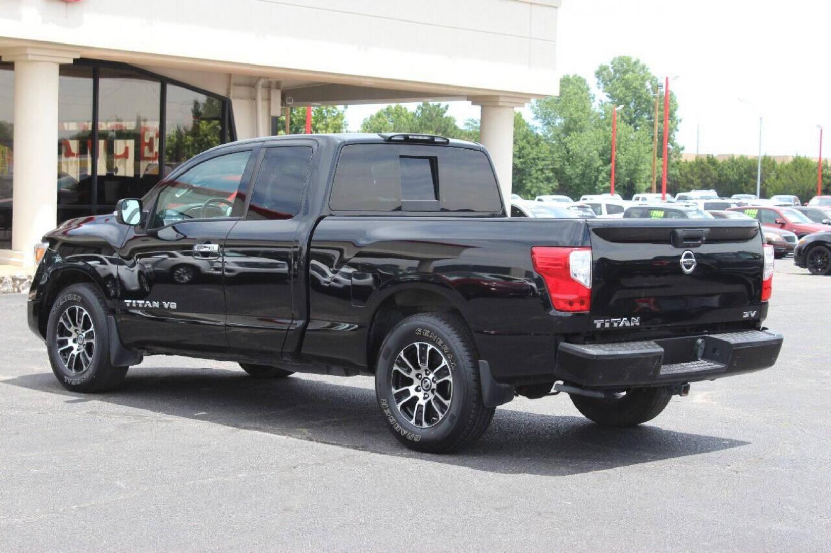 2020 Black Nissan Titan SV King Cab 2WD (1N6AA1CF3LN) with an 5.6L V8 DOHC 32V engine, 9A transmission, located at 4301 NW 39th , Oklahoma City, OK, 73112, (405) 949-5600, 35.512135, -97.598671 - NO DRIVERS LICENCE NO-FULL COVERAGE INSURANCE-NO CREDIT CHECK. COME ON OVER TO SUPERSPORTS AND TAKE A LOOK AND TEST DRIVE. PLEASE GIVE US A CALL AT (405) 949-5600. NO LICENSIA DE MANEJAR- NO SEGURO DE COBERTURA TOTAL- NO VERIFICACCION DE CREDITO. POR FAVOR VENGAN A SUPERSPORTS, ECHE UN - Photo#3