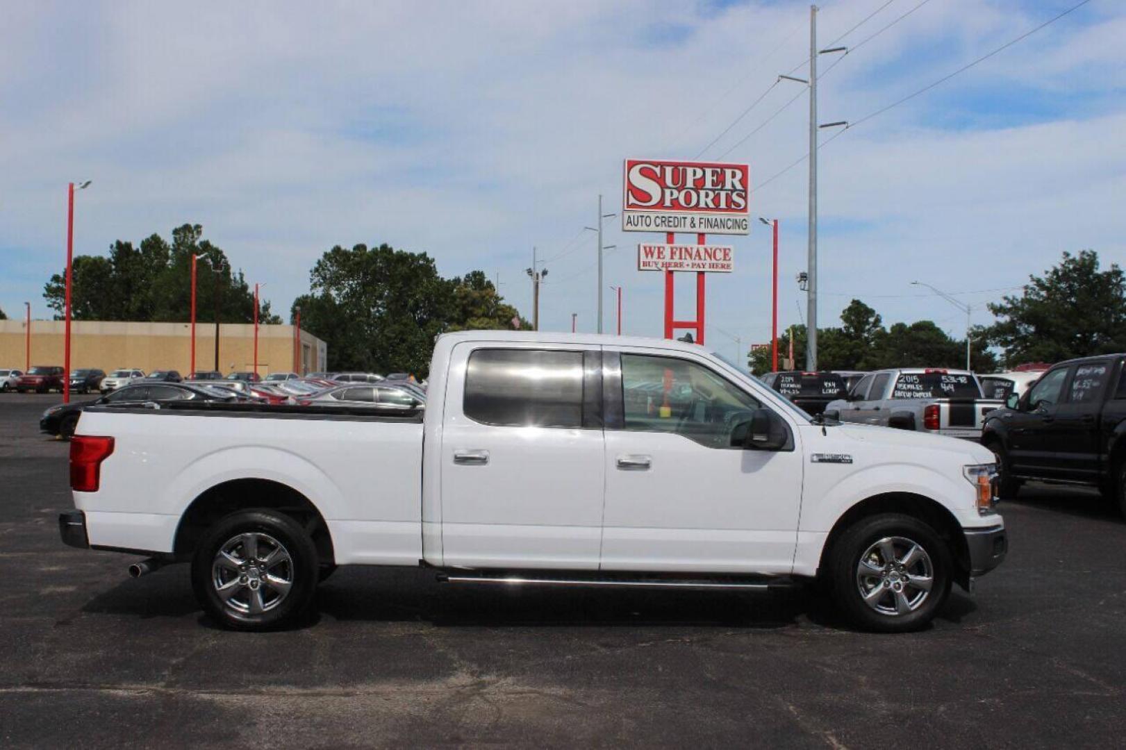 2019 White Ford F-150 King-Ranch SuperCrew 5.5-ft. 2WD (1FTEW1C56KK) with an 5.0L V8 OHV 32V engine, 6A transmission, located at 4301 NW 39th , Oklahoma City, OK, 73112, (405) 949-5600, 35.512135, -97.598671 - NO DRIVERS LICENCE NO-FULL COVERAGE INSURANCE-NO CREDIT CHECK. COME ON OVER TO SUPERSPORTS AND TAKE A LOOK AND TEST DRIVE. PLEASE GIVE US A CALL AT (405) 949-5600. NO LICENSIA DE MANEJAR- NO SEGURO DE COBERTURA TOTAL- NO VERIFICACCION DE CREDITO. POR FAVOR VENGAN A SUPERSPORTS, ECHE UN - Photo#3