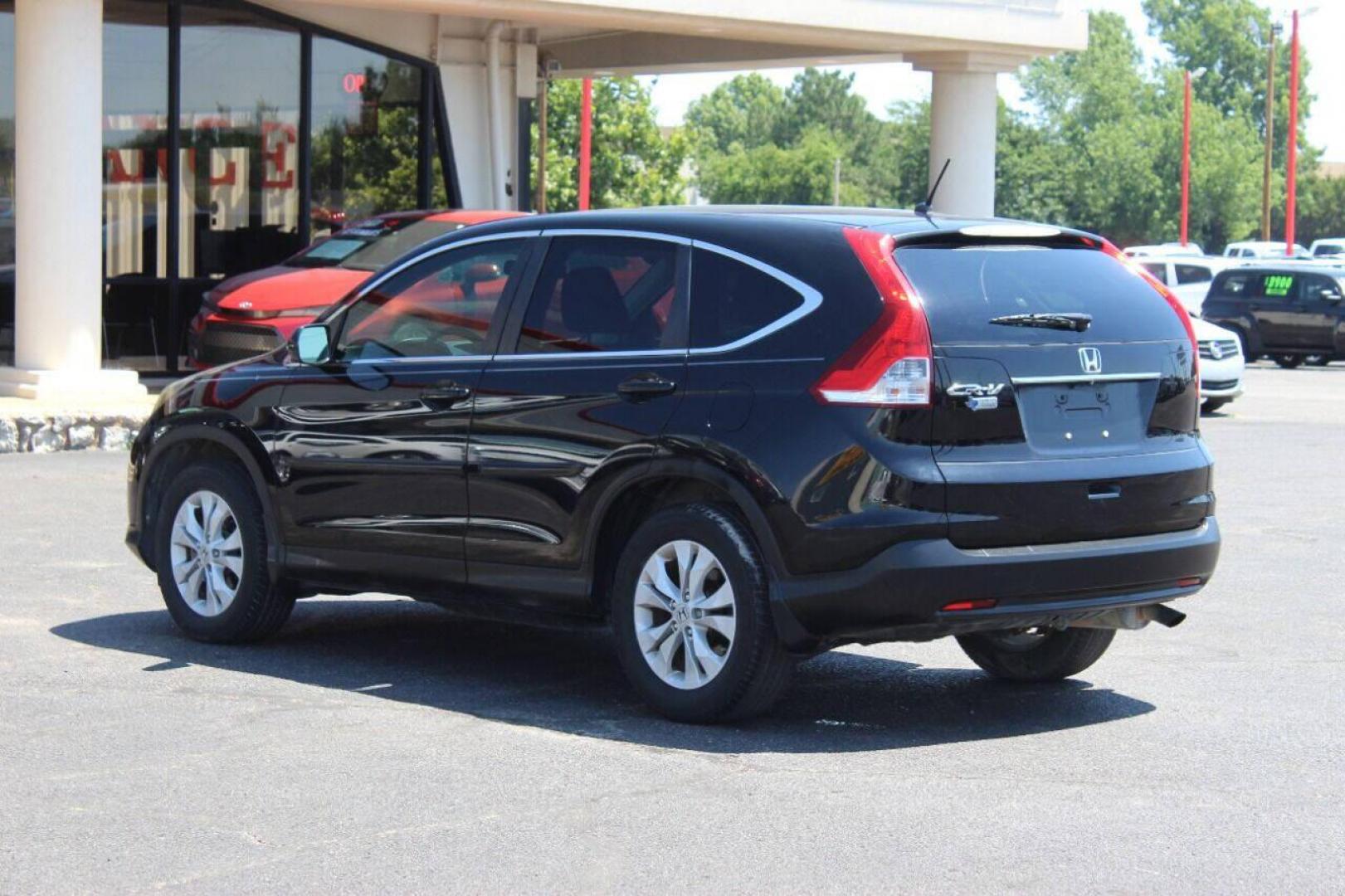 2014 Black Honda CR-V EX 2WD 5-Speed AT (3CZRM3H59EG) with an 2.4L L4 DOHC 16V engine, 5-Speed Automatic transmission, located at 4301 NW 39th , Oklahoma City, OK, 73112, (405) 949-5600, 35.512135, -97.598671 - NO DRIVERS LICENCE NO-FULL COVERAGE INSURANCE-NO CREDIT CHECK. COME ON OVER TO SUPERSPORTS AND TAKE A LOOK AND TEST DRIVE. PLEASE GIVE US A CALL AT (405) 949-5600. NO LICENSIA DE MANEJAR- NO SEGURO DE COBERTURA TOTAL- NO VERIFICACCION DE CREDITO. POR FAVOR VENGAN A SUPERSPORTS, ECHE UN - Photo#5