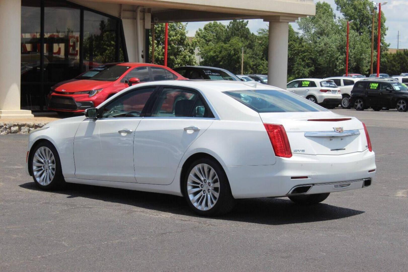 2015 White Cadillac CTS 3.6L Performance RWD (1G6AS5S36F0) with an 3.6L V6 DOHC 24V engine, 8A transmission, located at 4301 NW 39th , Oklahoma City, OK, 73112, (405) 949-5600, 35.512135, -97.598671 - NO DRIVERS LICENCE NO-FULL COVERAGE INSURANCE-NO CREDIT CHECK. COME ON OVER TO SUPERSPORTS AND TAKE A LOOK AND TEST DRIVE. PLEASE GIVE US A CALL AT (405) 949-5600. NO LICENSIA DE MANEJAR- NO SEGURO DE COBERTURA TOTAL- NO VERIFICACCION DE CREDITO. POR FAVOR VENGAN A SUPERSPORTS, ECHE UN - Photo#5