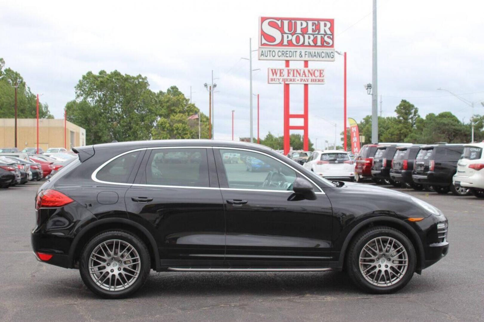 2011 Black Porsche Cayenne S (WP1AB2A23BL) with an 4.8L V8 DOHC 32V engine, 8-Speed Automatic transmission, located at 4301 NW 39th , Oklahoma City, OK, 73112, (405) 949-5600, 35.512135, -97.598671 - Photo#3