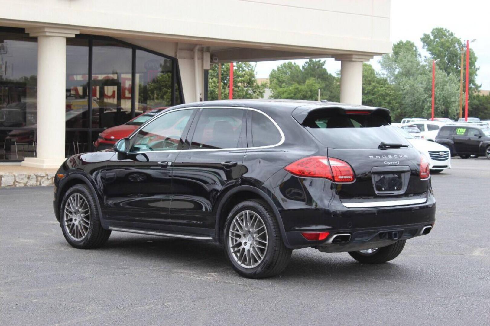 2011 Black Porsche Cayenne S (WP1AB2A23BL) with an 4.8L V8 DOHC 32V engine, 8-Speed Automatic transmission, located at 4301 NW 39th , Oklahoma City, OK, 73112, (405) 949-5600, 35.512135, -97.598671 - Photo#5