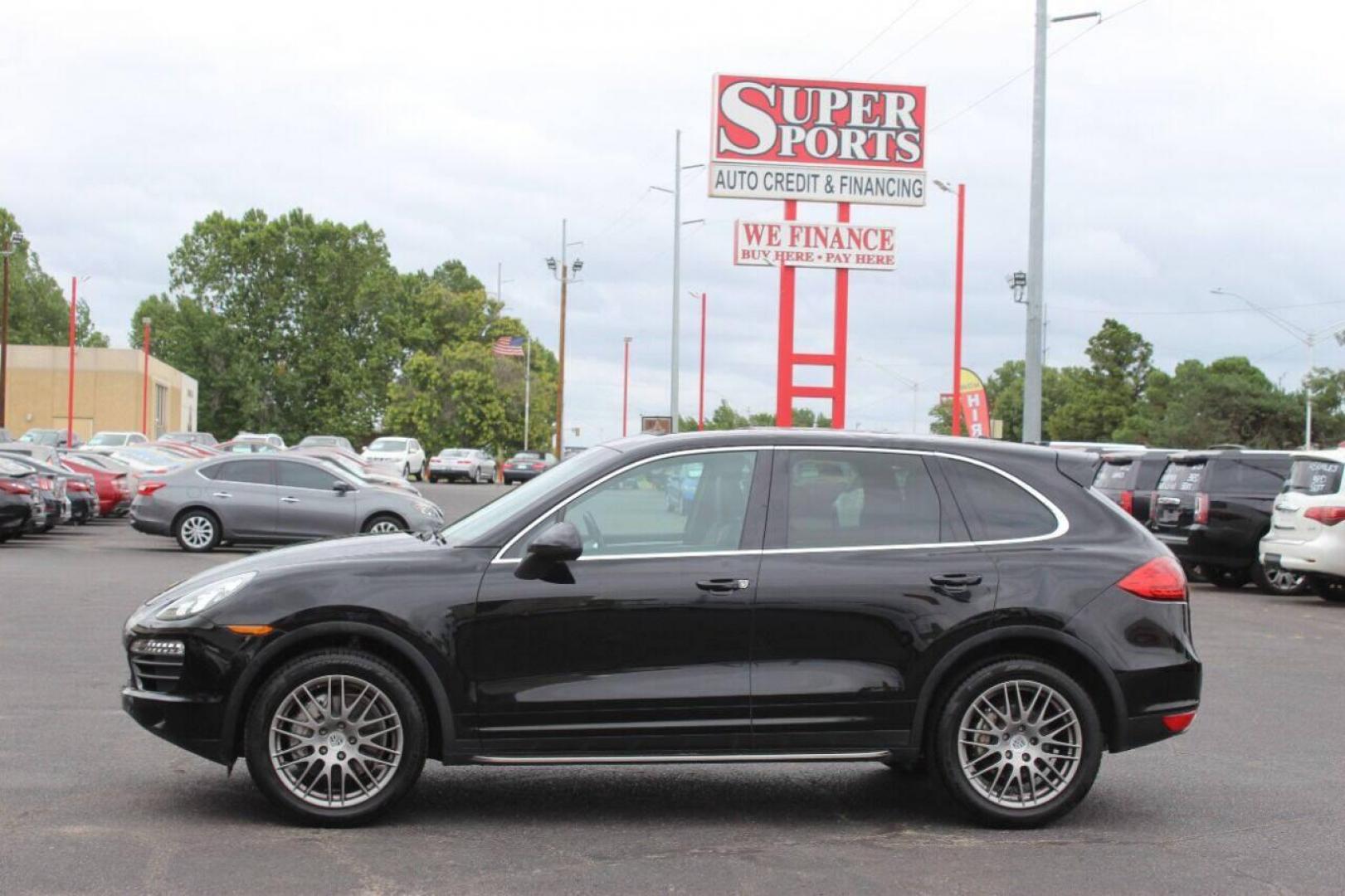 2011 Black Porsche Cayenne S (WP1AB2A23BL) with an 4.8L V8 DOHC 32V engine, 8-Speed Automatic transmission, located at 4301 NW 39th , Oklahoma City, OK, 73112, (405) 949-5600, 35.512135, -97.598671 - Photo#6