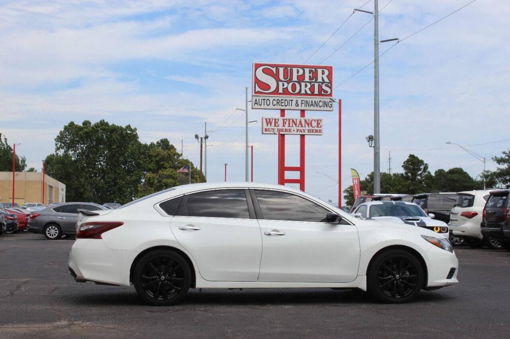 2017 White Nissan Altima 2.5 S (1N4AL3AP7HN) with an 2.5L L4 DOHC 16V engine, CVT transmission, located at 4301 NW 39th , Oklahoma City, OK, 73112, (405) 949-5600, 35.512135, -97.598671 - Photo#3