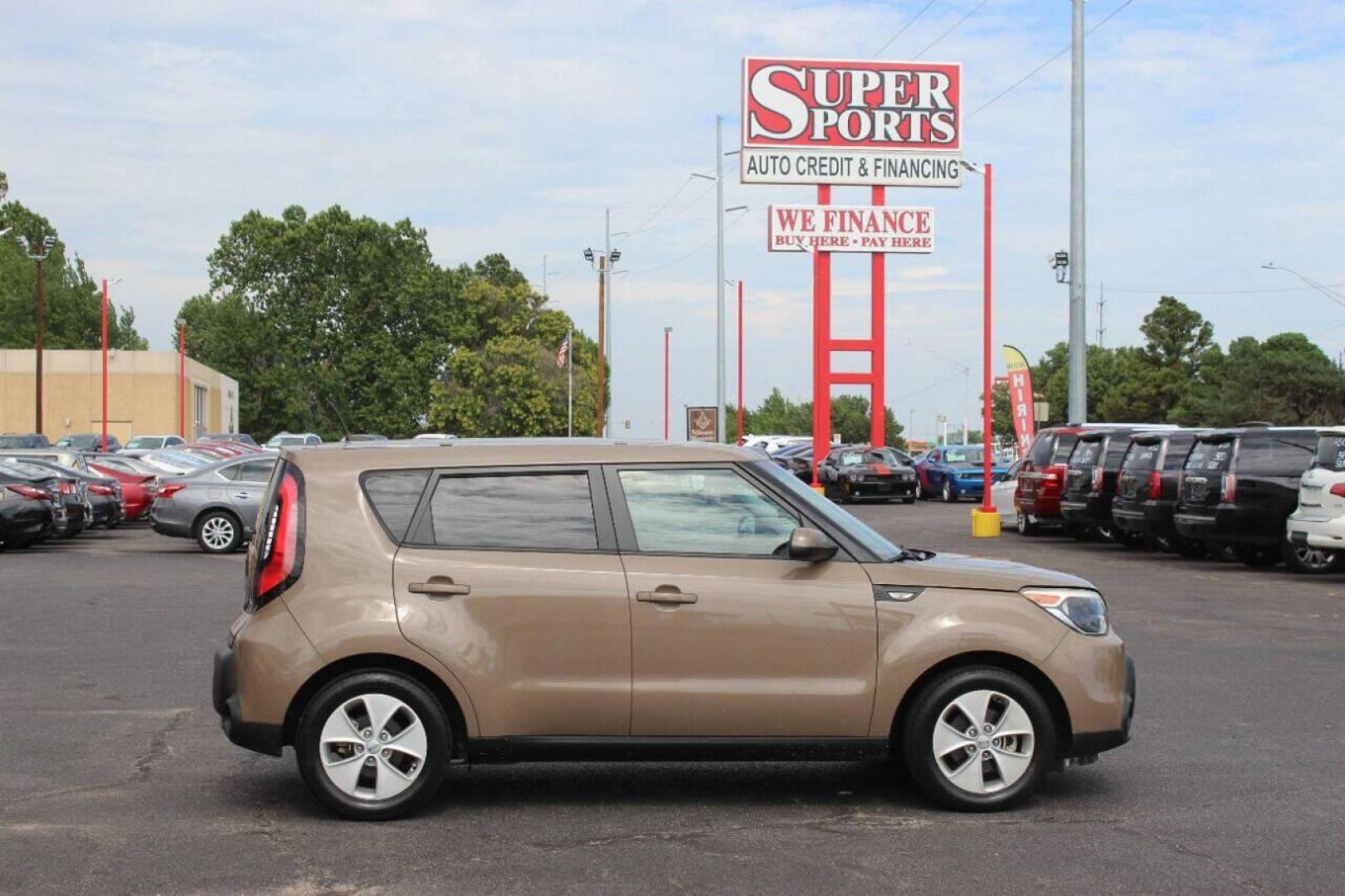 2014 Tan Kia Soul Base (KNDJN2A28E7) with an 1.6L L4 DOHC 16V engine, Automatic 6-Speed transmission, located at 4301 NW 39th , Oklahoma City, OK, 73112, (405) 949-5600, 35.512135, -97.598671 - Photo#3