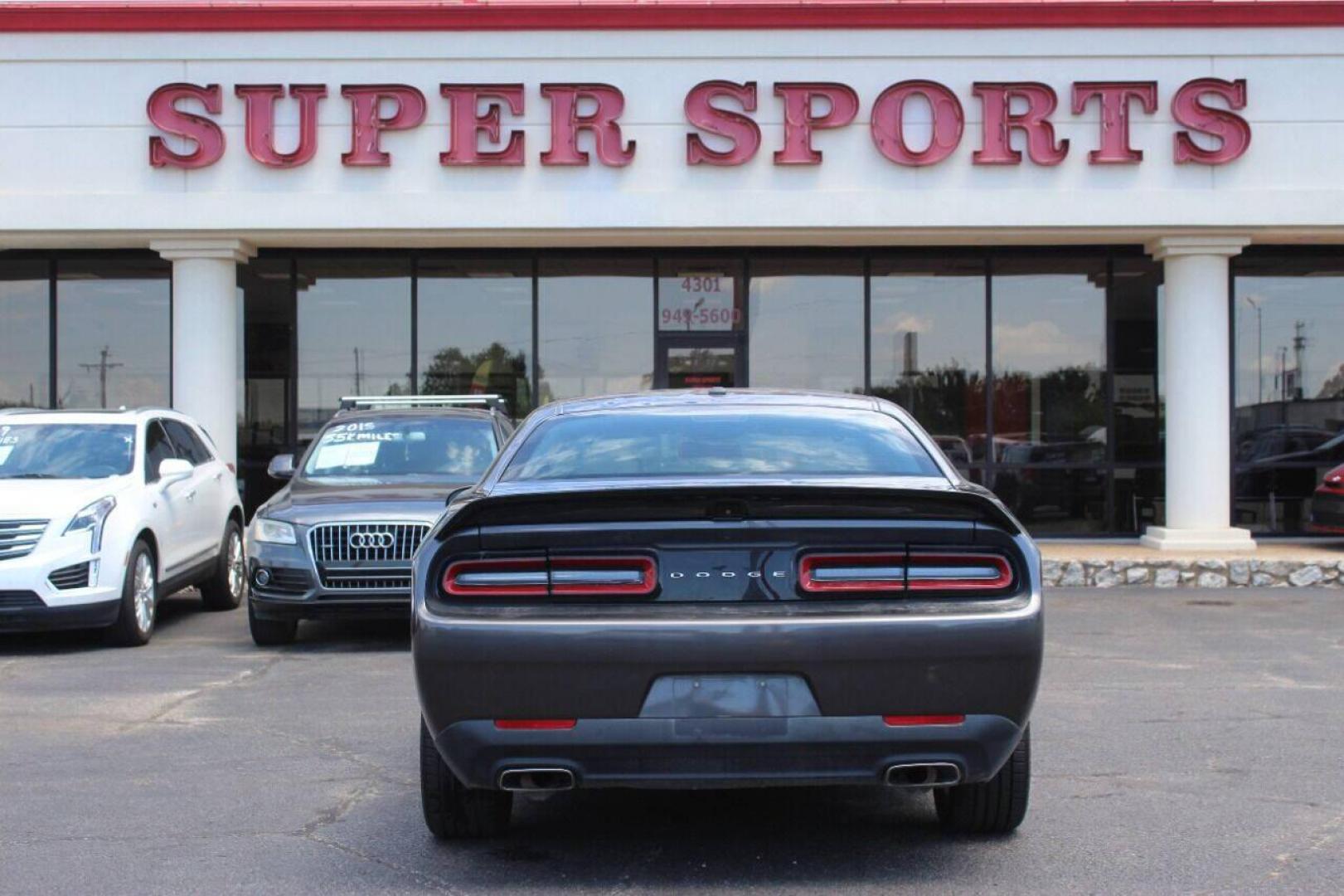 2019 Gray Dodge Challenger SXT (2C3CDZAG8KH) with an 3.6L V6 DOHC 24V engine, 8A transmission, located at 4301 NW 39th , Oklahoma City, OK, 73112, (405) 949-5600, 35.512135, -97.598671 - NO DRIVERS LICENCE NO-FULL COVERAGE INSURANCE-NO CREDIT CHECK. COME ON OVER TO SUPERSPORTS AND TAKE A LOOK AND TEST DRIVE. PLEASE GIVE US A CALL AT (405) 949-5600. NO LICENSIA DE MANEJAR- NO SEGURO DE COBERTURA TOTAL- NO VERIFICACCION DE CREDITO. POR FAVOR VENGAN A SUPERSPORTS, ECHE UN - Photo#4