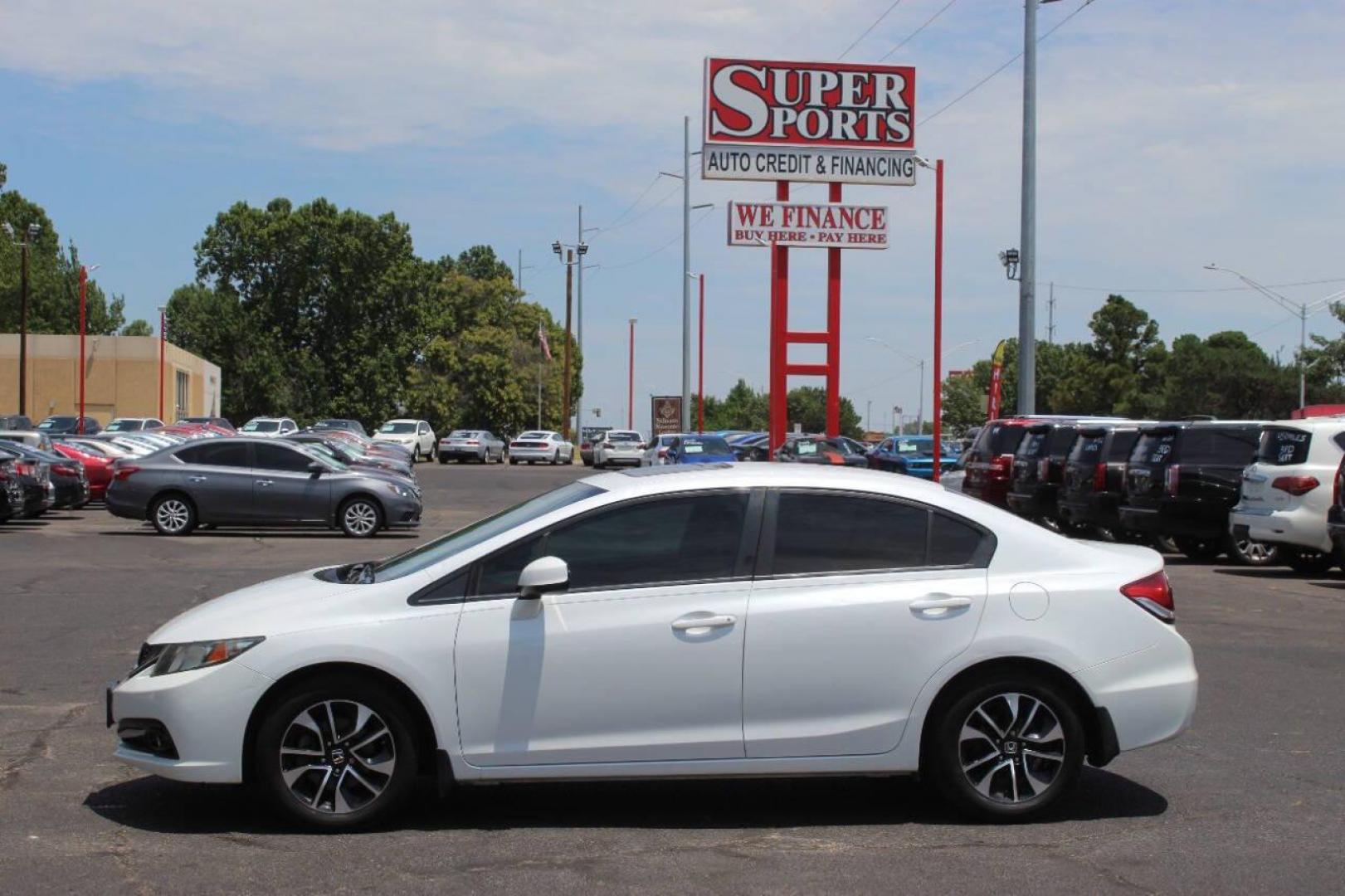 2013 White Honda Civic EX-L Sedan 5-Speed AT (19XFB2F95DE) with an 1.8L L4 SOHC 16V engine, 5-Speed Automatic transmission, located at 4301 NW 39th , Oklahoma City, OK, 73112, (405) 949-5600, 35.512135, -97.598671 - NO DRIVERS LICENCE NO-FULL COVERAGE INSURANCE-NO CREDIT CHECK. COME ON OVER TO SUPERSPORTS AND TAKE A LOOK AND TEST DRIVE. PLEASE GIVE US A CALL AT (405) 949-5600. NO LICENSIA DE MANEJAR- NO SEGURO DE COBERTURA TOTAL- NO VERIFICACCION DE CREDITO. POR FAVOR VENGAN A SUPERSPORTS, ECHE UN - Photo#6