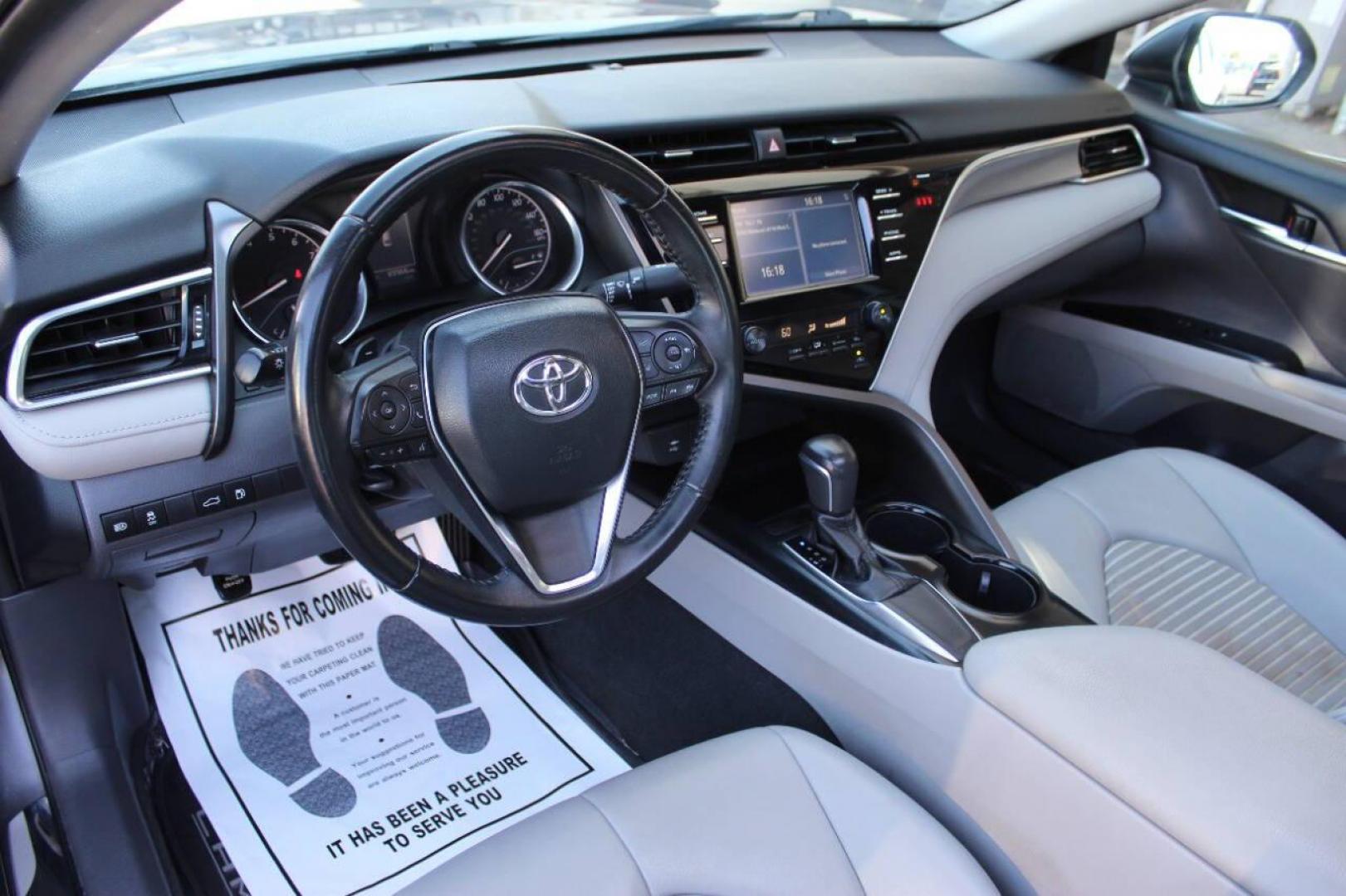 2018 Gray Toyota Camry LE (4T1B11HK1JU) with an 2.5L L4 DOHC 16V engine, 8A transmission, located at 4301 NW 39th , Oklahoma City, OK, 73112, (405) 949-5600, 35.512135, -97.598671 - NO DRIVERS LICENCE NO-FULL COVERAGE INSURANCE-NO CREDIT CHECK. COME ON OVER TO SUPER SPORTS AND TAKE A LOOK AND TEST DRIVE. PLEASE GIVE US A CALL AT (405) 949-5600. NO LICENSIA DE MANEJAR- NO SEGURO DE COBERTURA TOTAL- NO VERIFICACCION DE CREDITO. POR FAVOR VENGAN A SUPERSPORTS, ECHE UN - Photo#15