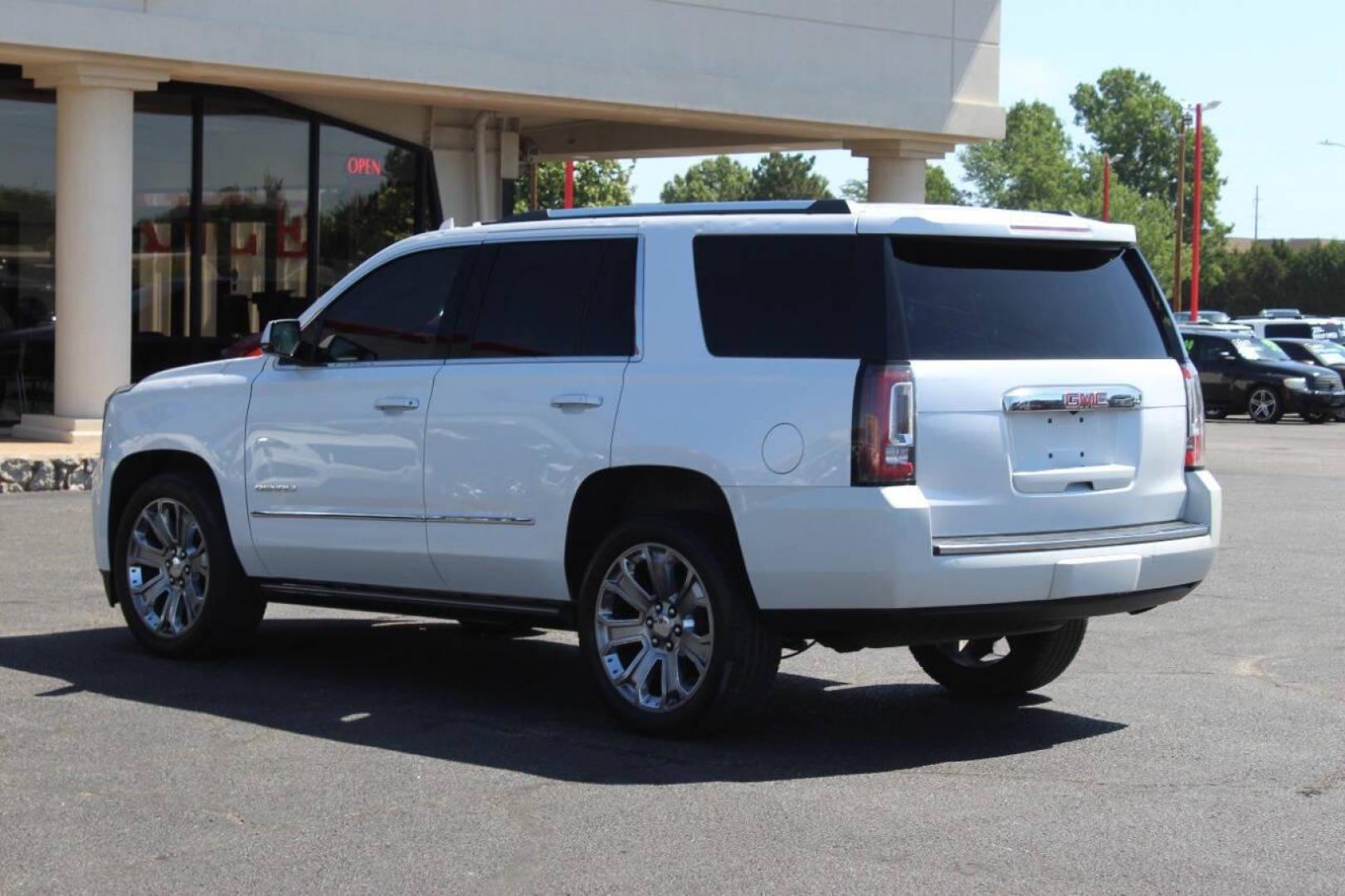 2016 White GMC Yukon Denali 4WD (1GKS2CKJ8GR) with an 6.2L V8 OHV 16V engine, 6A transmission, located at 4301 NW 39th , Oklahoma City, OK, 73112, (405) 949-5600, 35.512135, -97.598671 - NO DRIVERS LICENCE NO-FULL COVERAGE INSURANCE-NO CREDIT CHECK. COME ON OVER TO SUPERSPORTS AND TAKE A LOOK AND TEST DRIVE. PLEASE GIVE US A CALL AT (405) 949-5600. NO LICENSIA DE MANEJAR- NO SEGURO DE COBERTURA TOTAL- NO VERIFICACCION DE CREDITO. POR FAVOR VENGAN A SUPERSPORTS, ECHE UN - Photo#5