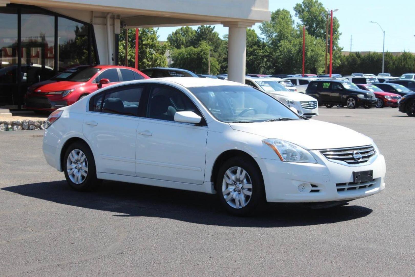 2012 White Nissan Altima 2.5 S (1N4AL2AP3CC) with an 2.5L L4 DOHC 16V engine, CVT transmission, located at 4301 NW 39th , Oklahoma City, OK, 73112, (405) 949-5600, 35.512135, -97.598671 - NO DRIVERS LICENCE NO-FULL COVERAGE INSURANCE-NO CREDIT CHECK. COME ON OVER TO SUPERSPORTS AND TAKE A LOOK AND TEST DRIVE PLEASE GIVE US A CALL AT (405) 949-5600. NO LICENSIA DE MANEJAR- NO SEGURO DE COBERTURA TOTAL- NO VERIFICACCION DE CREDITO. POR FAVOR VENGAN A SUPERSPORTS, ECHE UN VIS - Photo#0