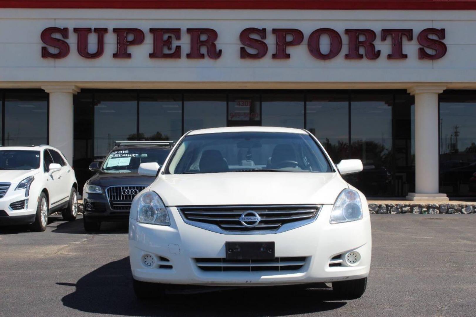 2012 White Nissan Altima 2.5 S (1N4AL2AP3CC) with an 2.5L L4 DOHC 16V engine, CVT transmission, located at 4301 NW 39th , Oklahoma City, OK, 73112, (405) 949-5600, 35.512135, -97.598671 - NO DRIVERS LICENCE NO-FULL COVERAGE INSURANCE-NO CREDIT CHECK. COME ON OVER TO SUPERSPORTS AND TAKE A LOOK AND TEST DRIVE PLEASE GIVE US A CALL AT (405) 949-5600. NO LICENSIA DE MANEJAR- NO SEGURO DE COBERTURA TOTAL- NO VERIFICACCION DE CREDITO. POR FAVOR VENGAN A SUPERSPORTS, ECHE UN VIS - Photo#0