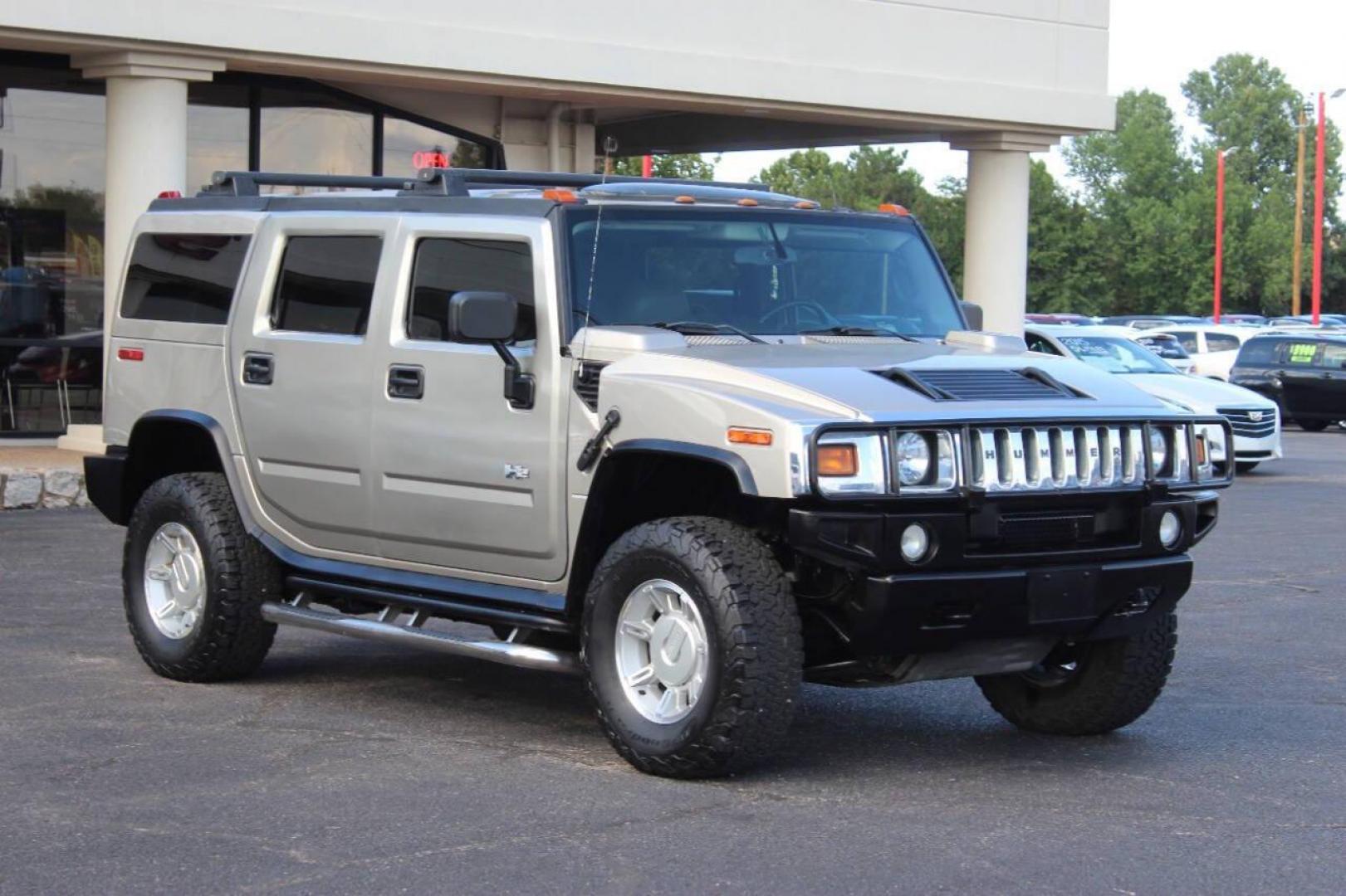 2005 Gold Hummer H2 SUV (5GRGN23U45H) with an 6.0L V8 OHV 16V engine, 4-Speed Automatic Overdrive transmission, located at 4301 NW 39th , Oklahoma City, OK, 73112, (405) 949-5600, 35.512135, -97.598671 - NO DRIVERS LICENCE NO-FULL COVERAGE INSURANCE-NO CREDIT CHECK. COME ON OVER TO SUPERSPORTS AND TAKE A LOOK AND TEST DRIVE PLEASE GIVE US A CALL AT (405) 949-5600. NO LICENSIA DE MANEJAR- NO SEGURO DE COBERTURA TOTAL- NO VERIFICACCION DE CREDITO. POR FAVOR VENGAN A SUPERSPORTS, ECHE UN V - Photo#0