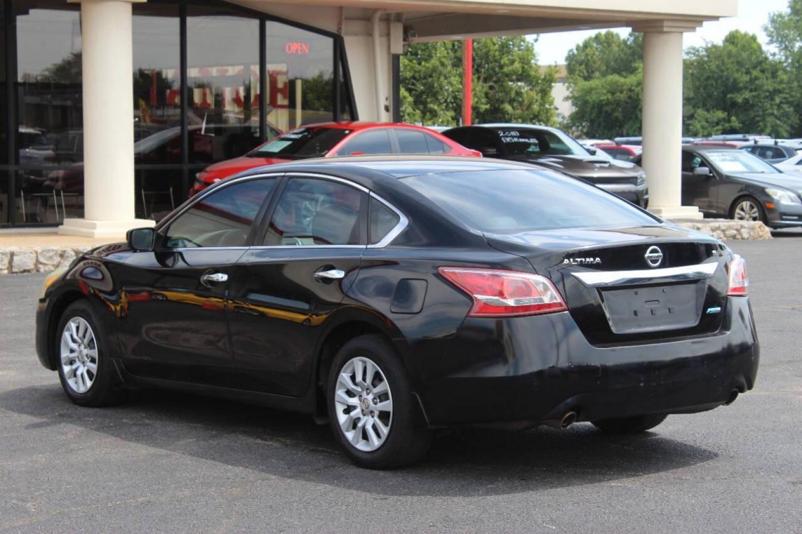 2013 Black Nissan Altima 2.5 S (1N4AL3AP2DN) with an 2.5L L4 DOHC 16V engine, CVT transmission, located at 4301 NW 39th , Oklahoma City, OK, 73112, (405) 949-5600, 35.512135, -97.598671 - NO DRIVERS LICENCE NO-FULL COVERAGE INSURANCE-NO CREDIT CHECK. COME ON OVER TO SUPERSPORTS AND TAKE A LOOK AND TEST DRIVE PLEASE GIVE US A CALL AT (405) 949-5600. NO LICENSIA DE MANEJAR- NO SEGURO DE COBERTURA TOTAL- NO VERIFICACCION DE CREDITO. POR FAVOR VENGAN A SUPERSPORTS, E - Photo#6